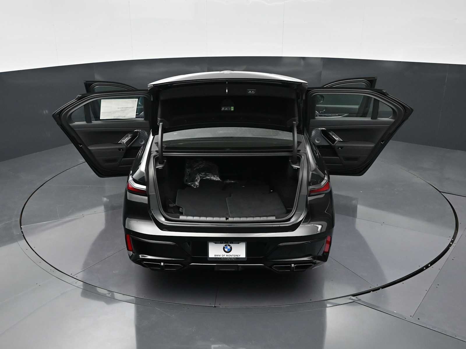 Thumbnail: 2026 BMW 7 Series - 33