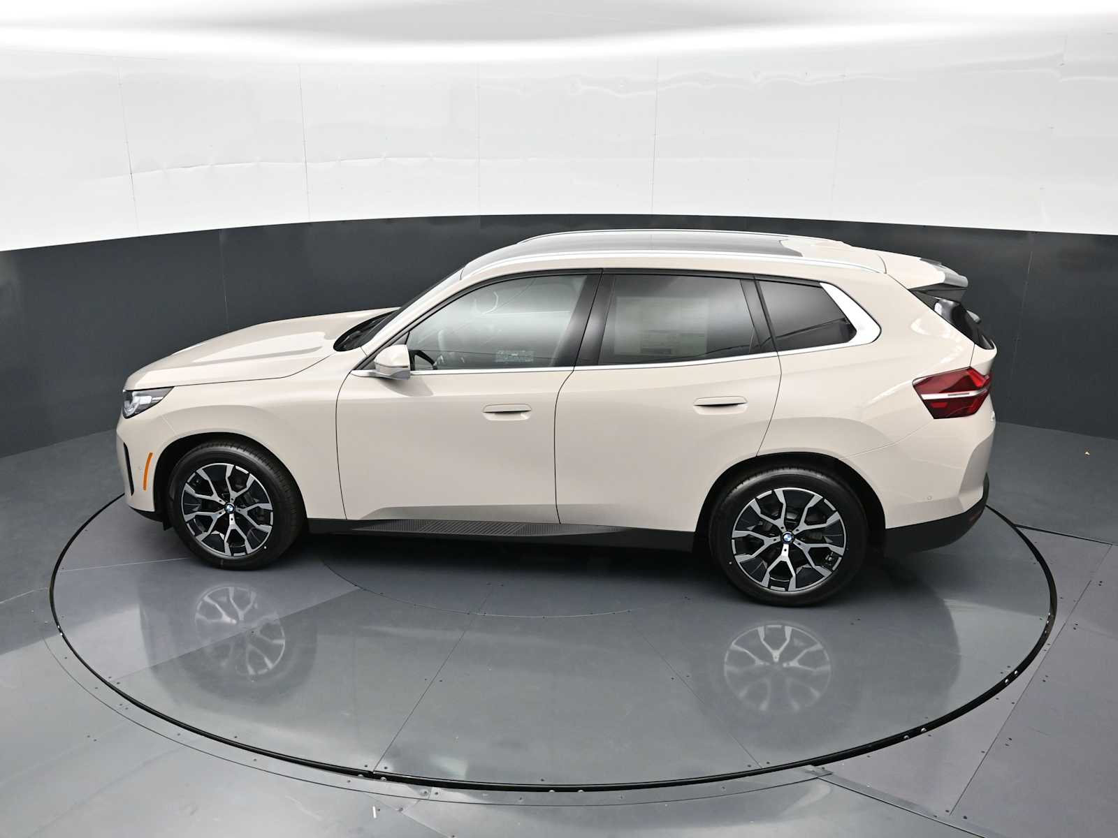Thumbnail: 2026 BMW X3 - 24