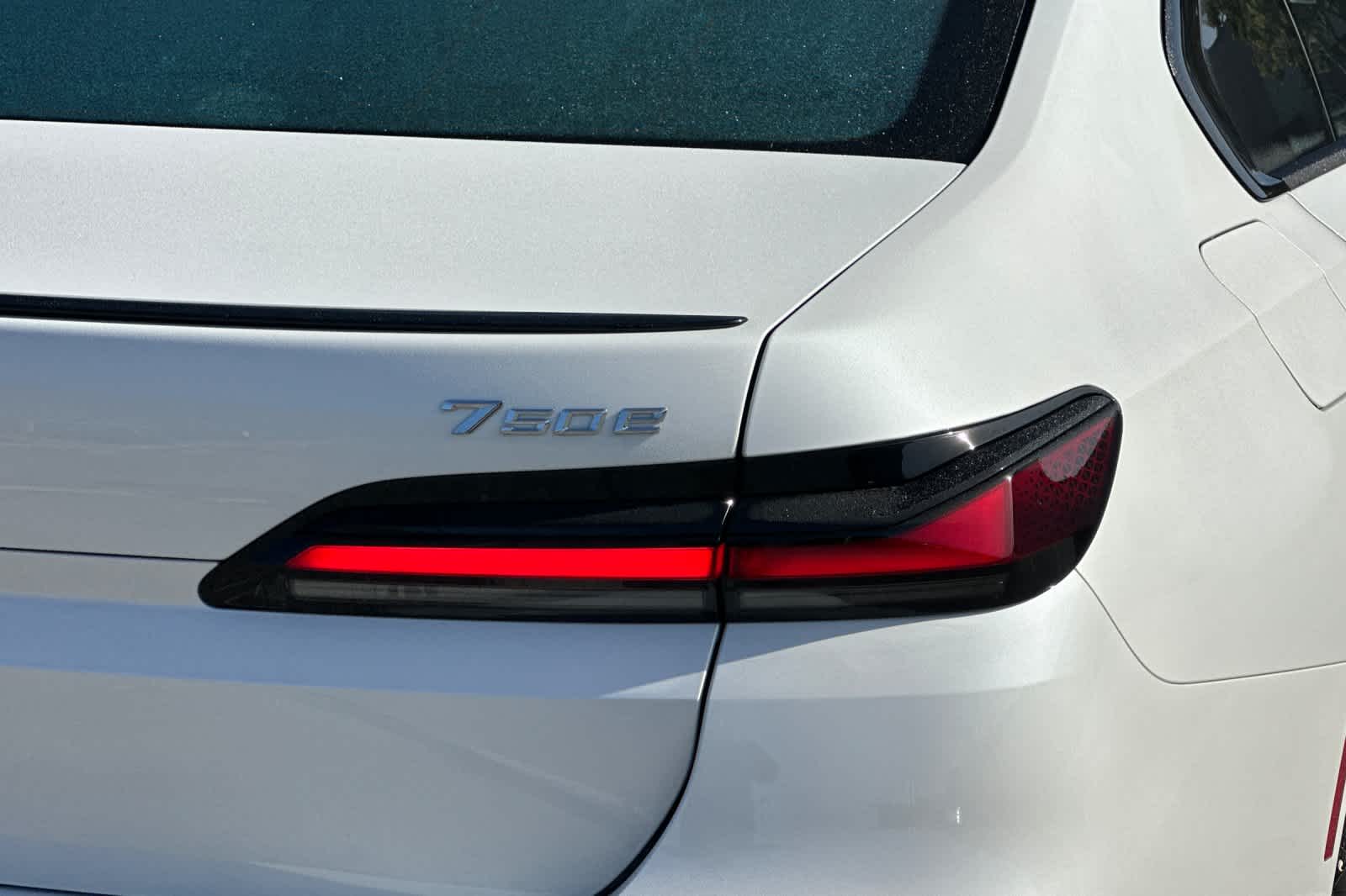 Thumbnail: 2025 BMW 7 Series - 28