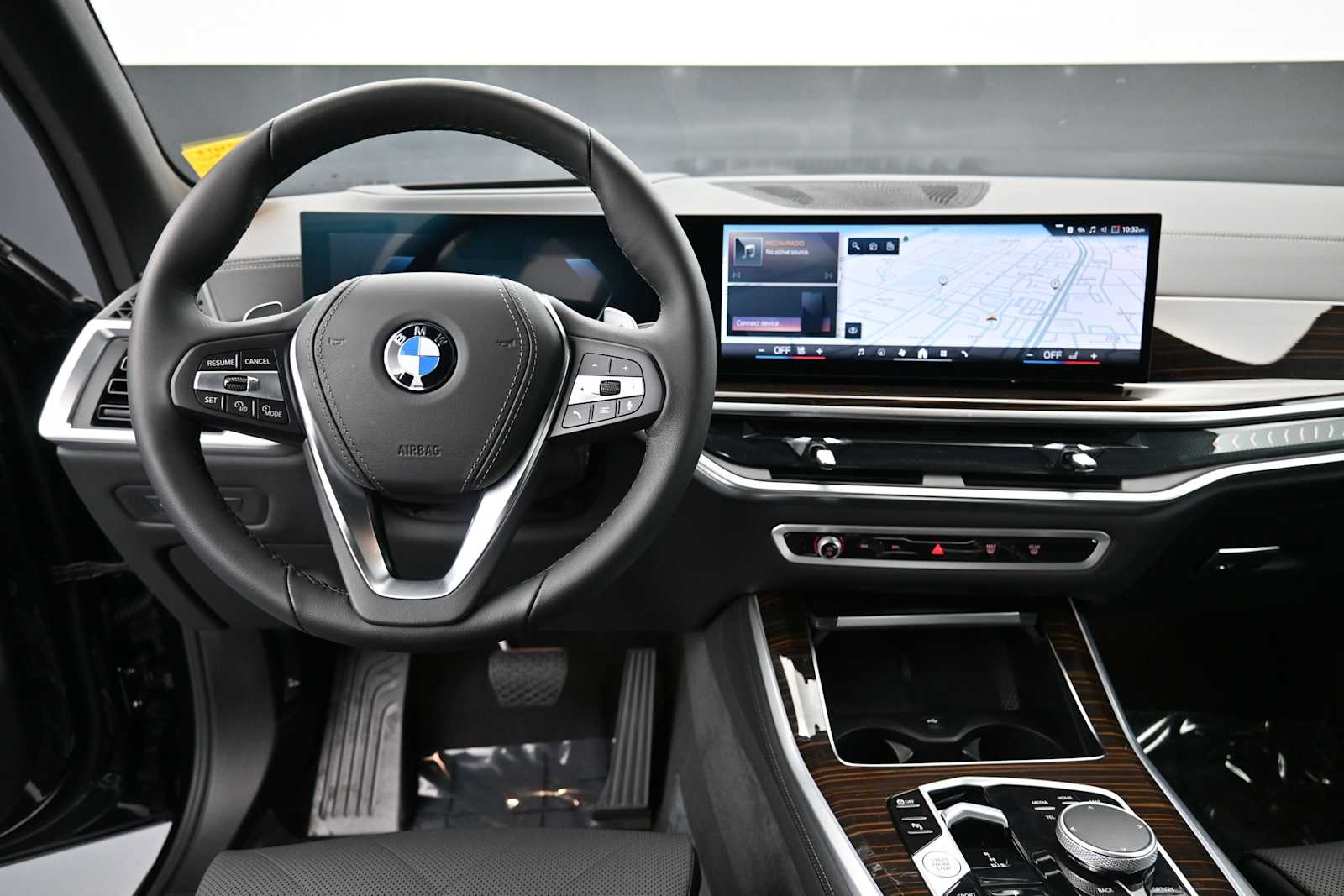 Thumbnail: 2026 BMW X5 - 14