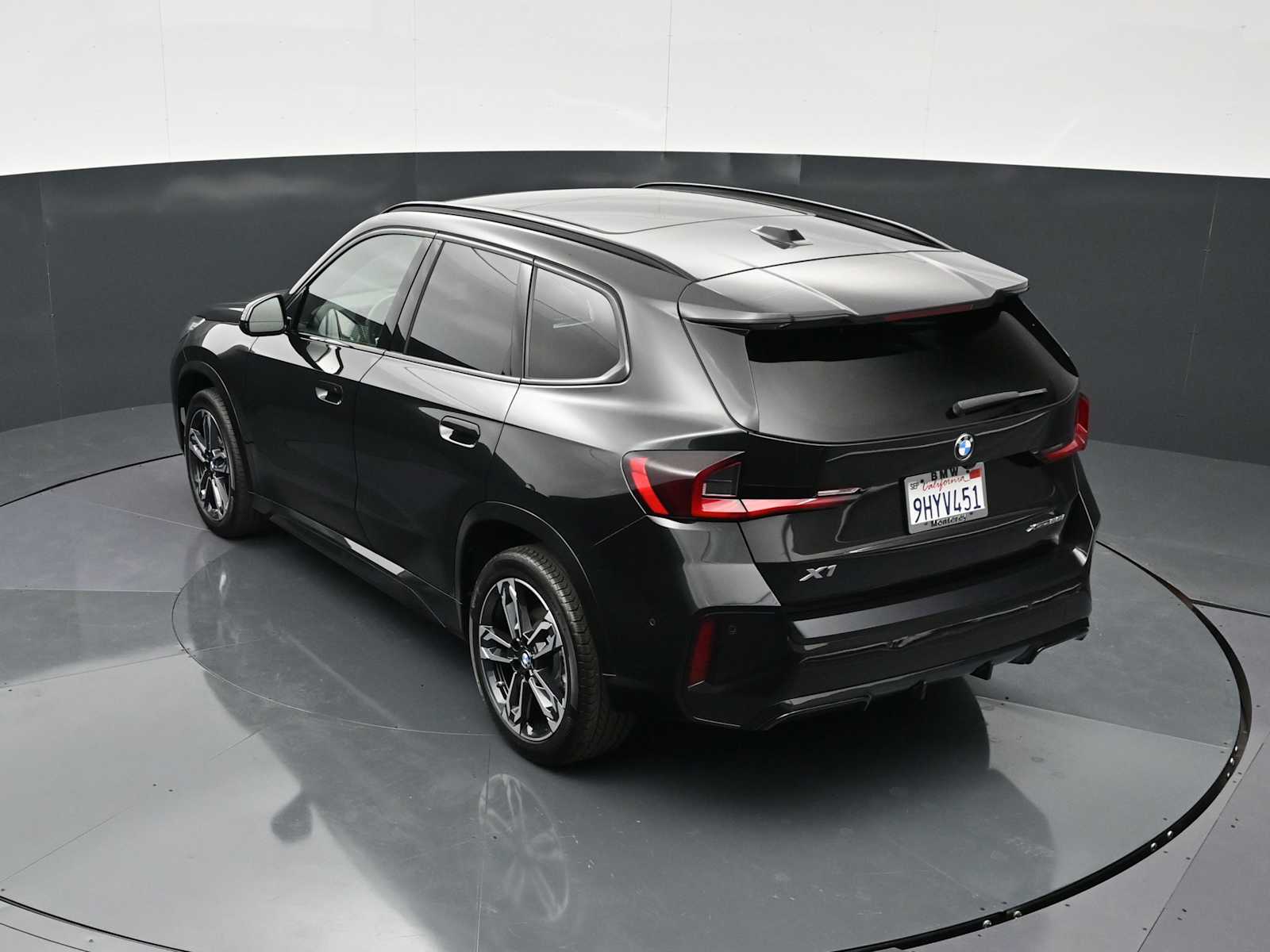 Thumbnail: 2023 BMW X1 - 22