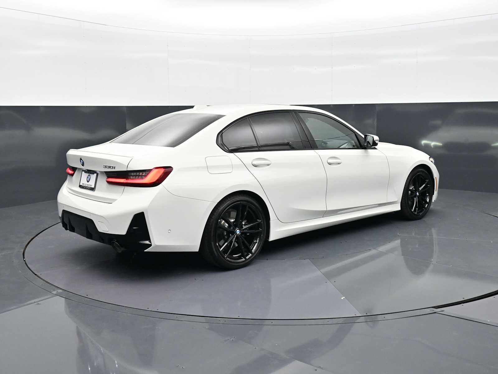Thumbnail: 2024 BMW 3 Series - 5