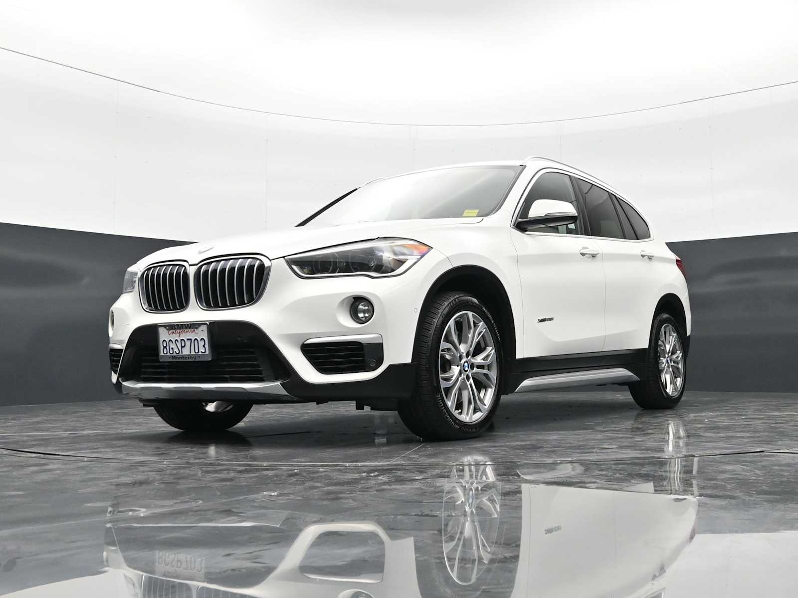 Thumbnail: 2016 BMW X1 - 24