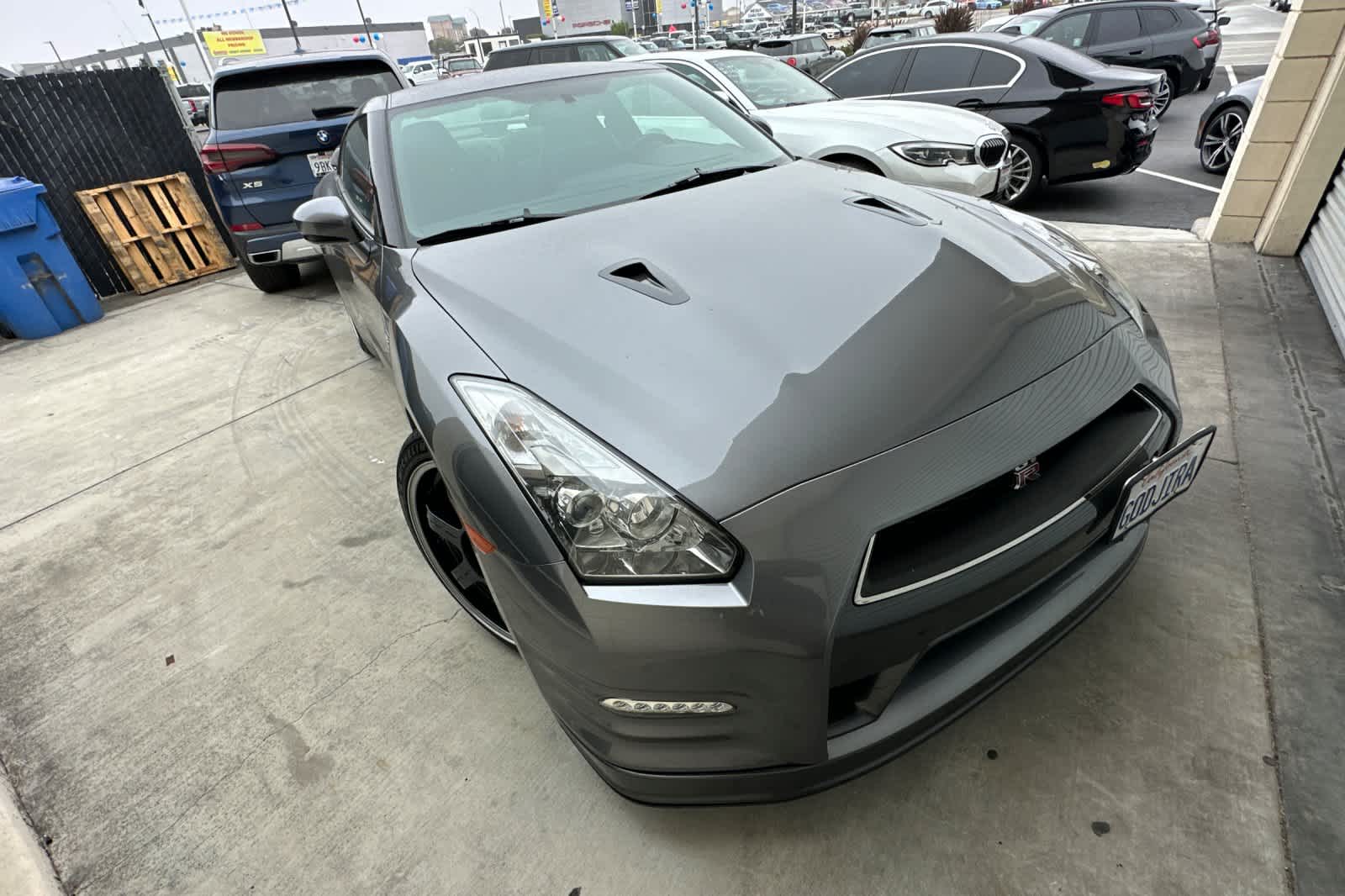 2013 Nissan GT-R Black Edition 3
