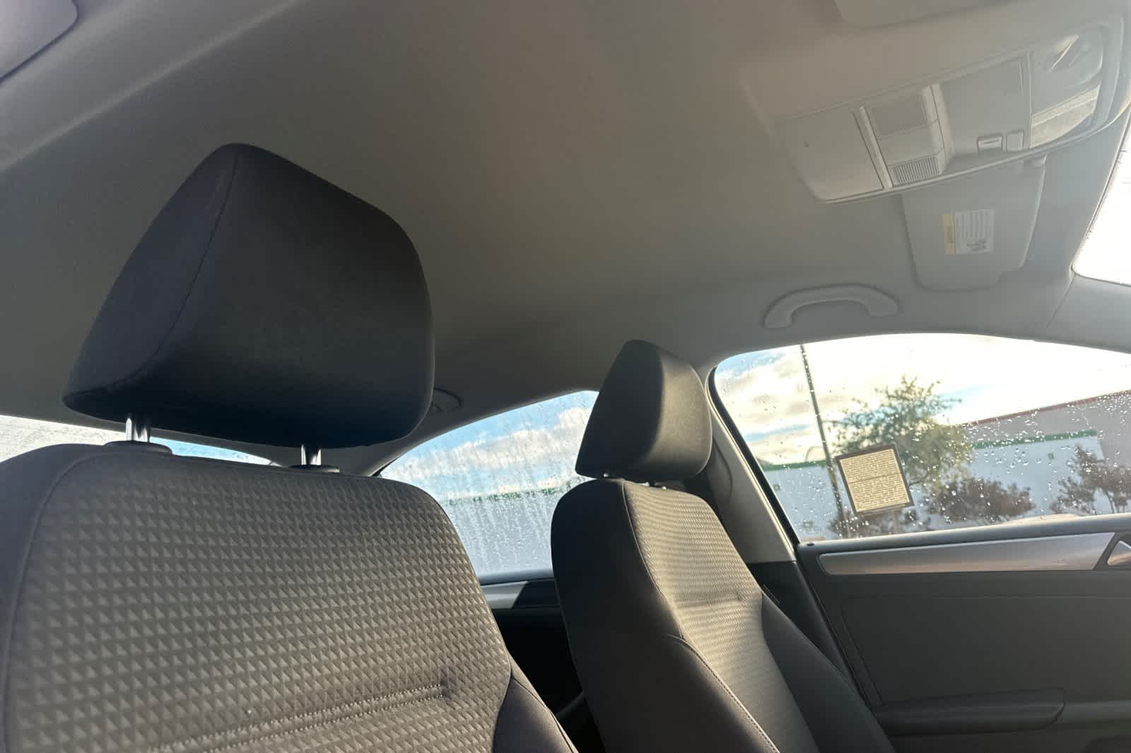 Thumbnail: 2015 Volkswagen Jetta - 17