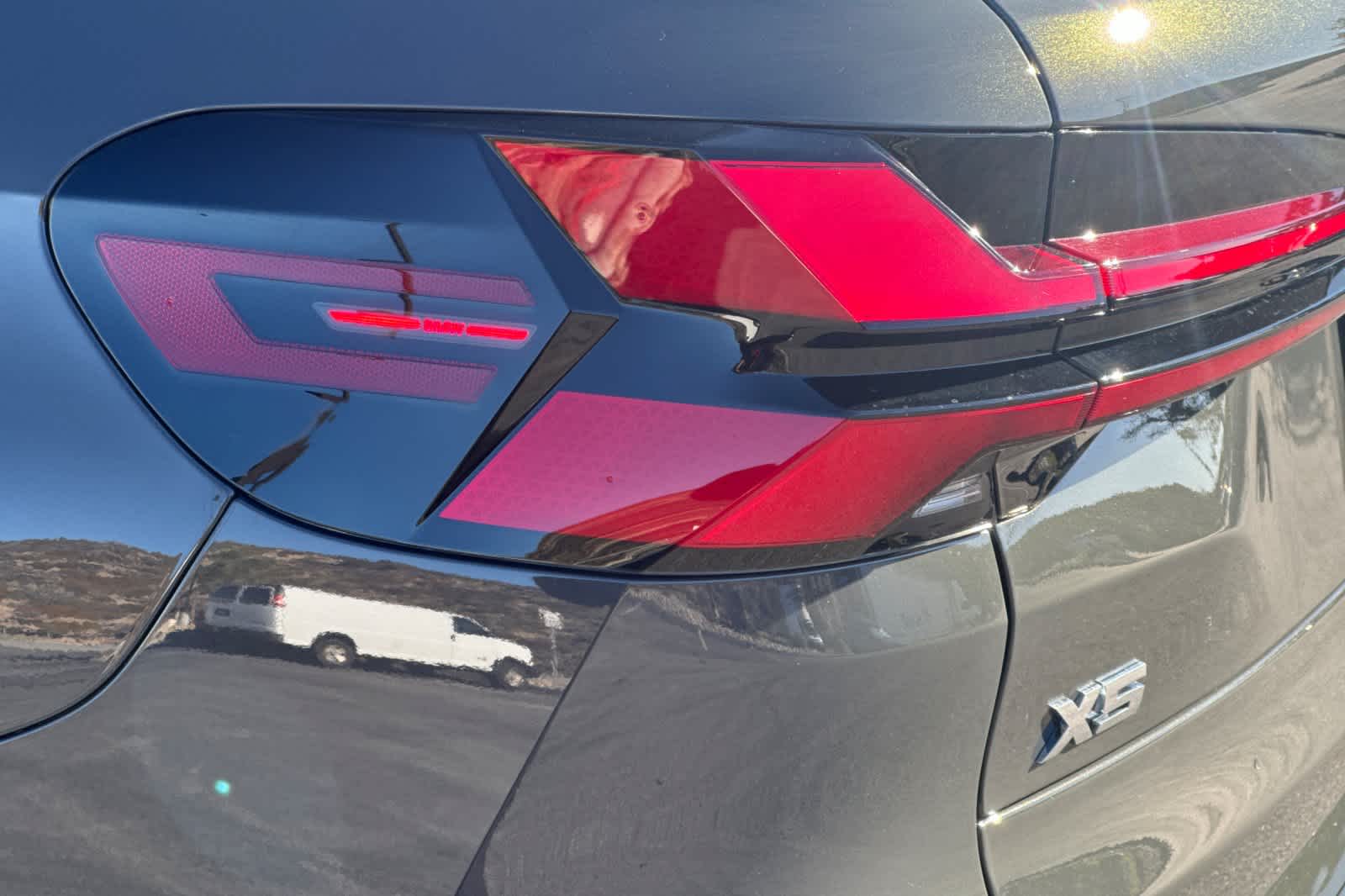 Thumbnail: 2026 BMW X5 - 11