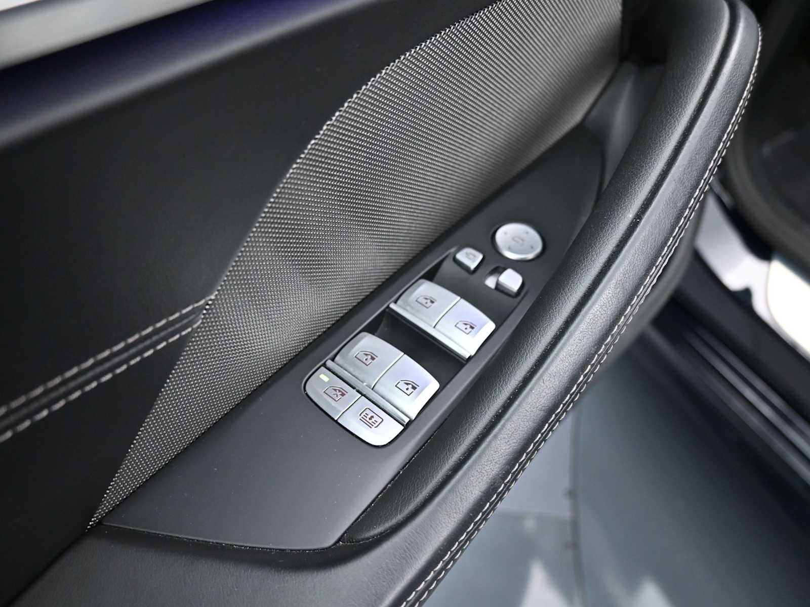 2023 BMW 8 Series 840i - Photo 9