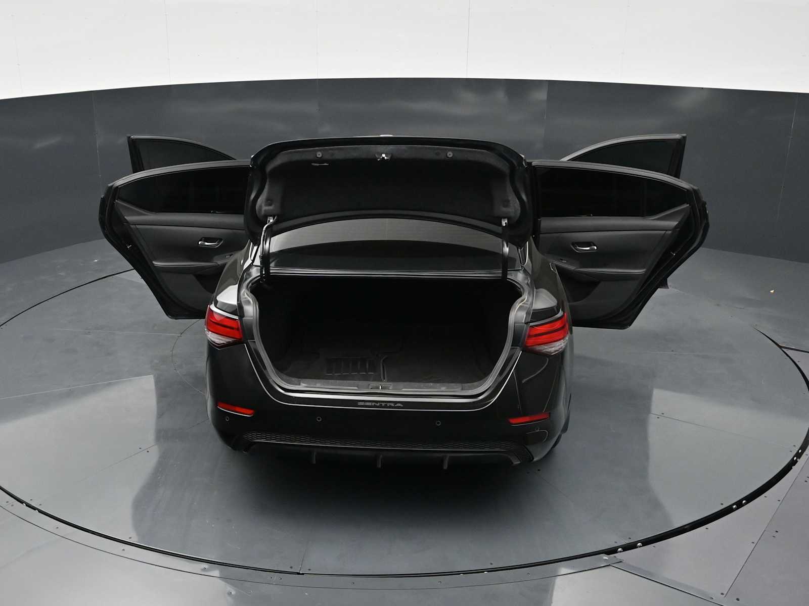 Thumbnail: 2022 Nissan Sentra - 33