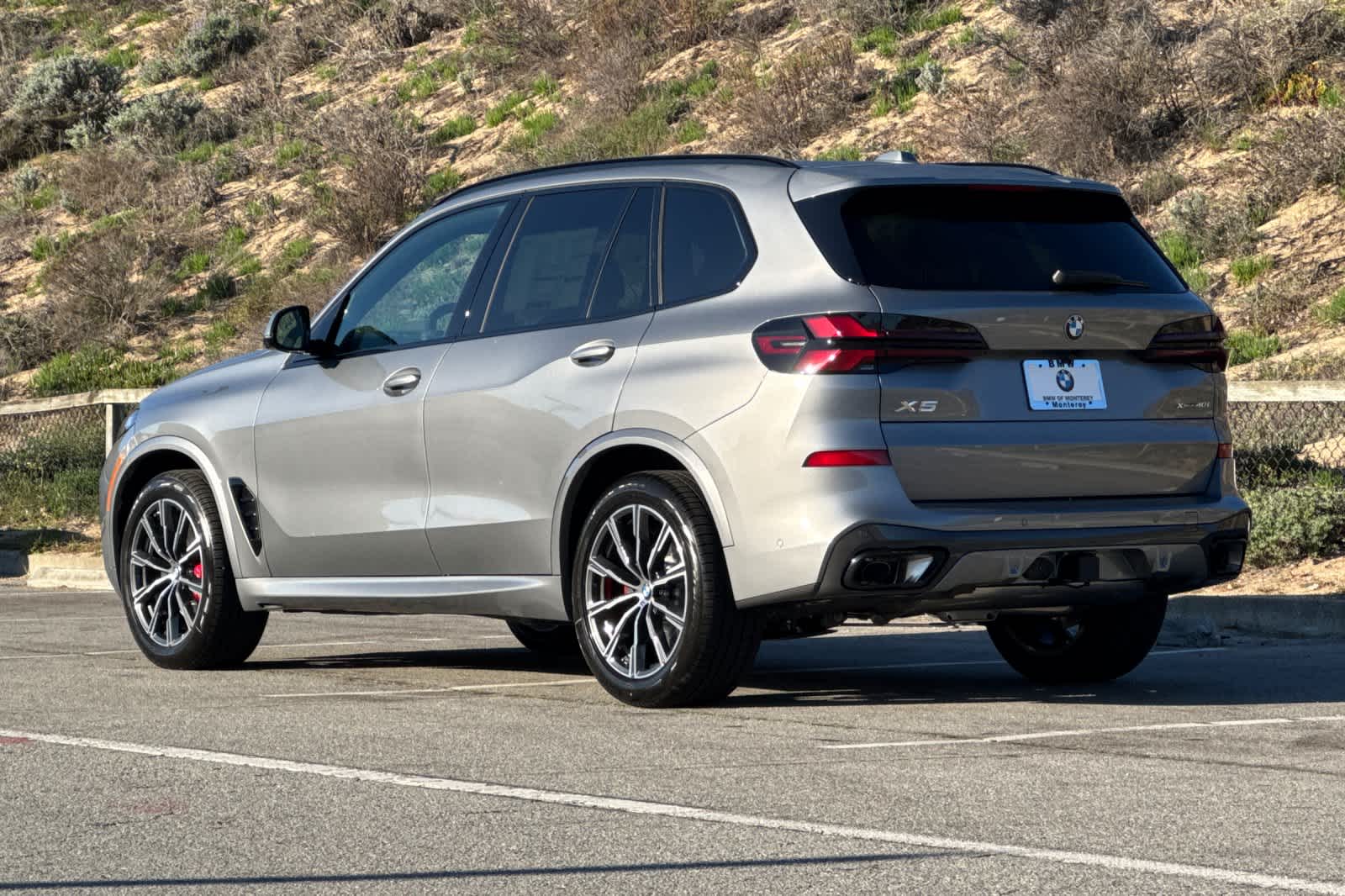 Thumbnail: 2026 BMW X5 - 6