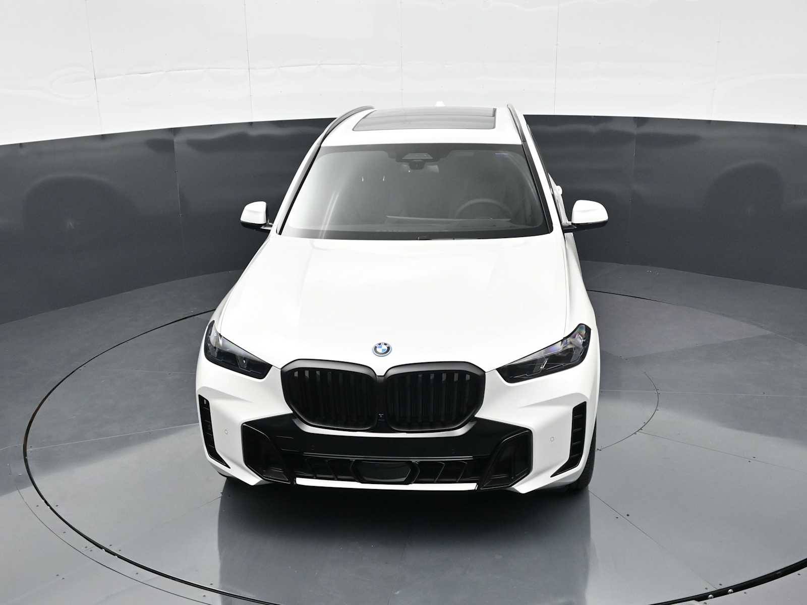 Thumbnail: 2026 BMW X5 - 18