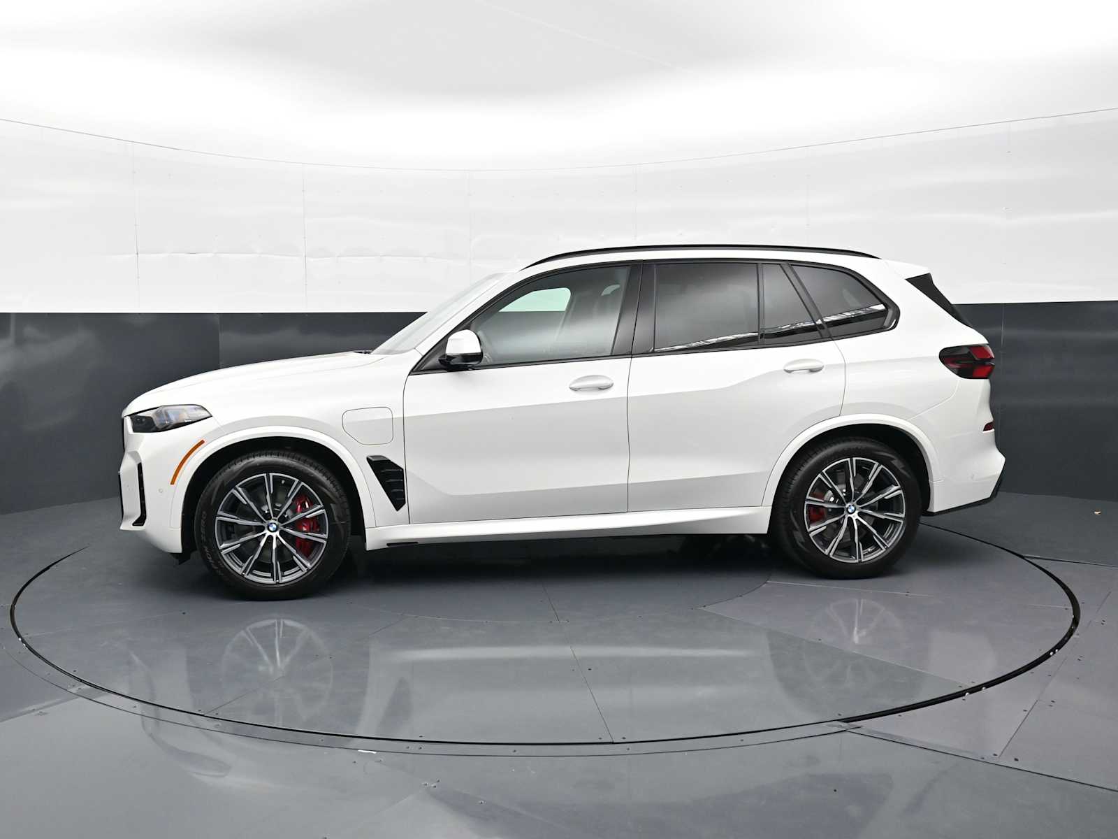 Thumbnail: 2026 BMW X5 - 8