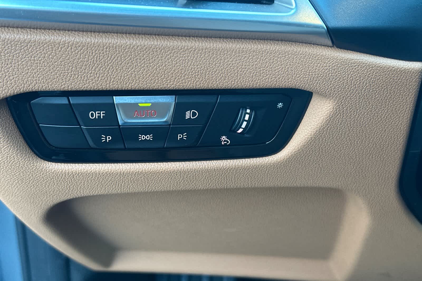 Thumbnail: 2025 BMW i4 - 31