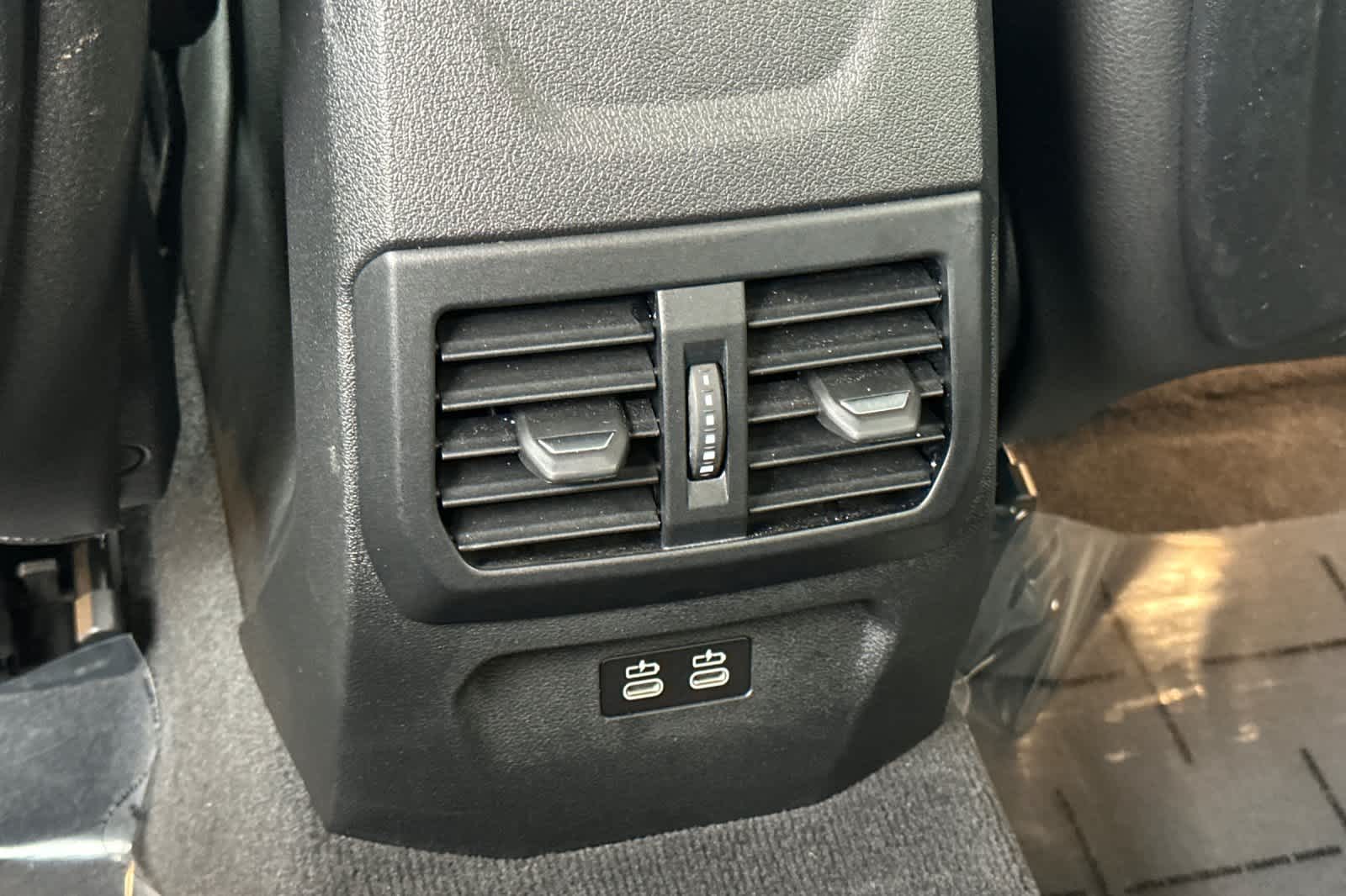 Thumbnail: 2022 BMW 2 Series - 14