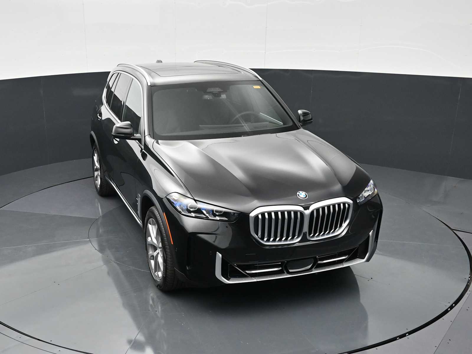 Thumbnail: 2026 BMW X5 - 16
