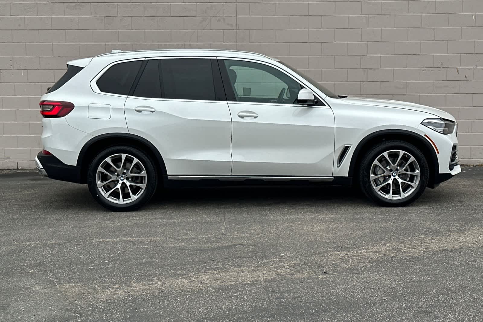 Thumbnail: 2022 BMW X5 - 6