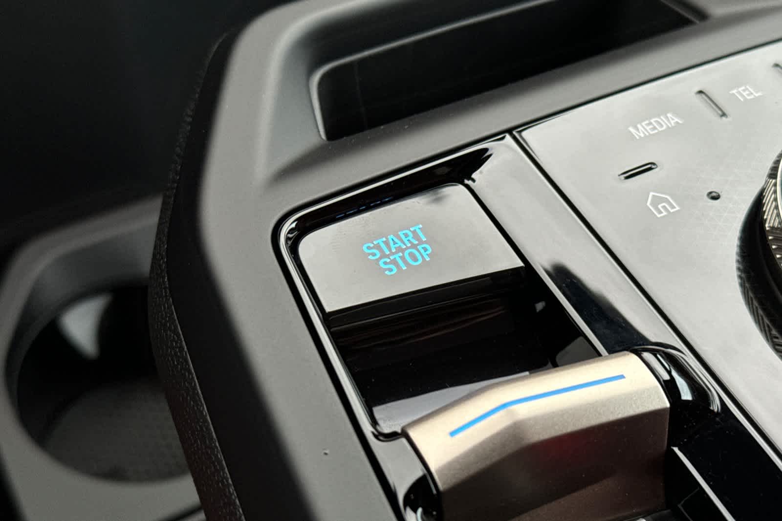 Thumbnail: 2026 BMW iX - 21