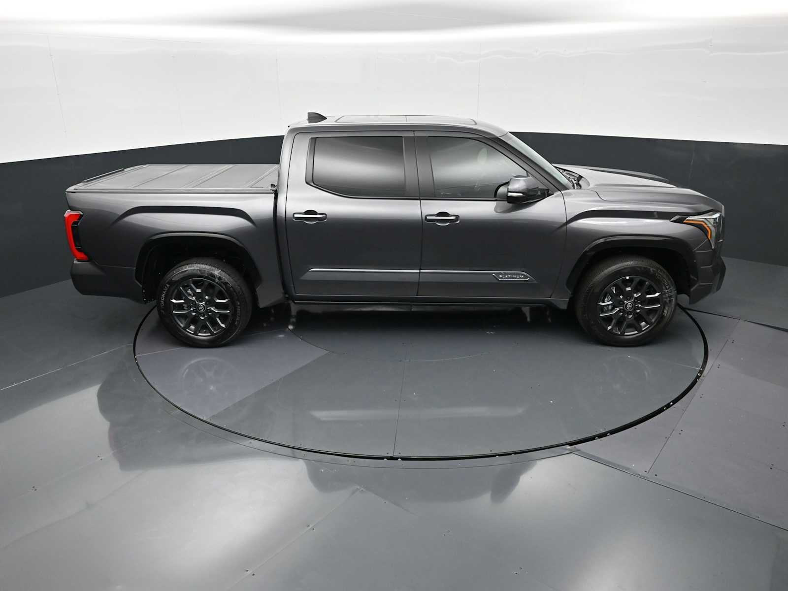 Thumbnail: 2025 Toyota Tundra - 21