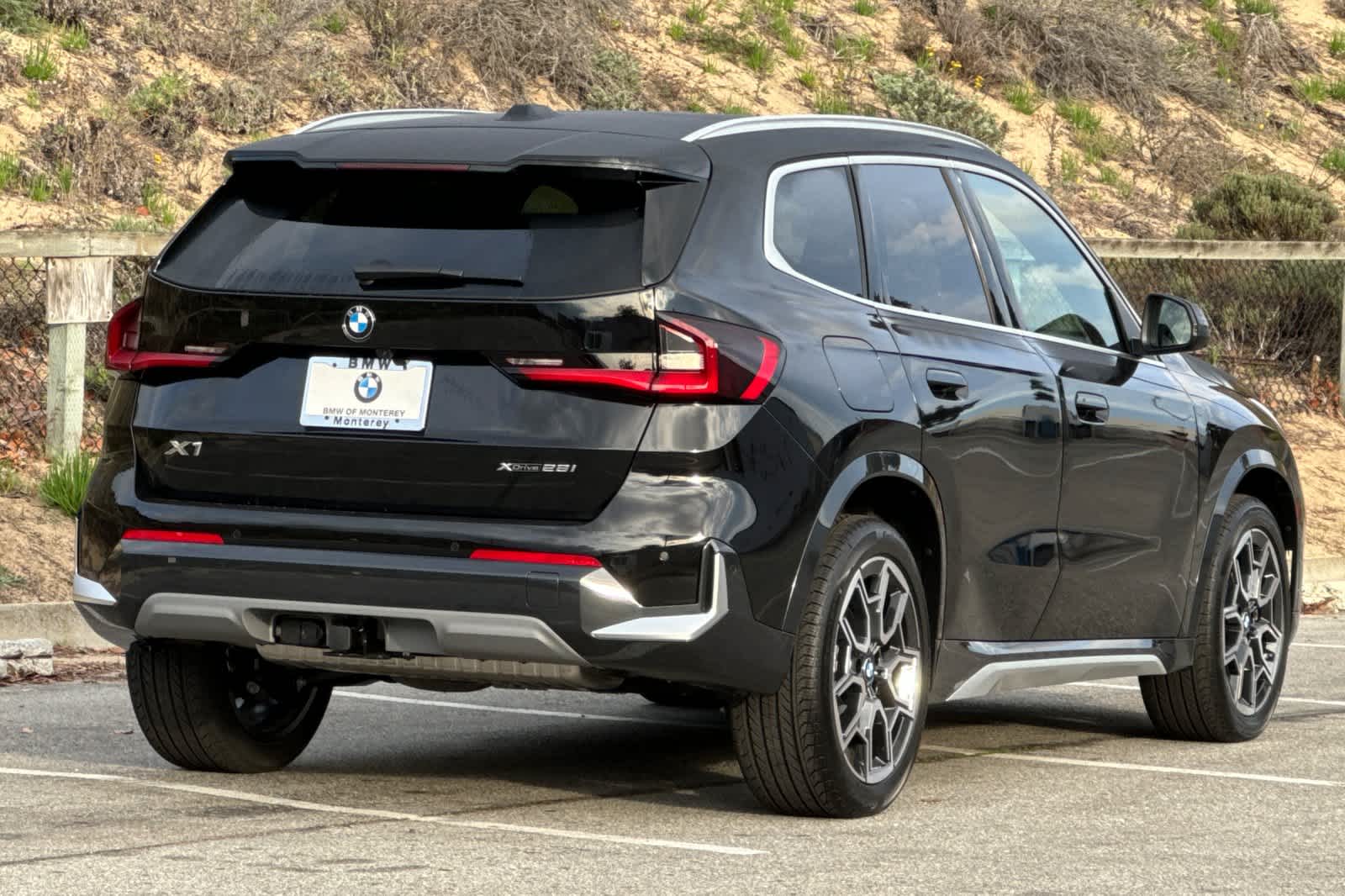 Thumbnail: 2026 BMW X1 - 2