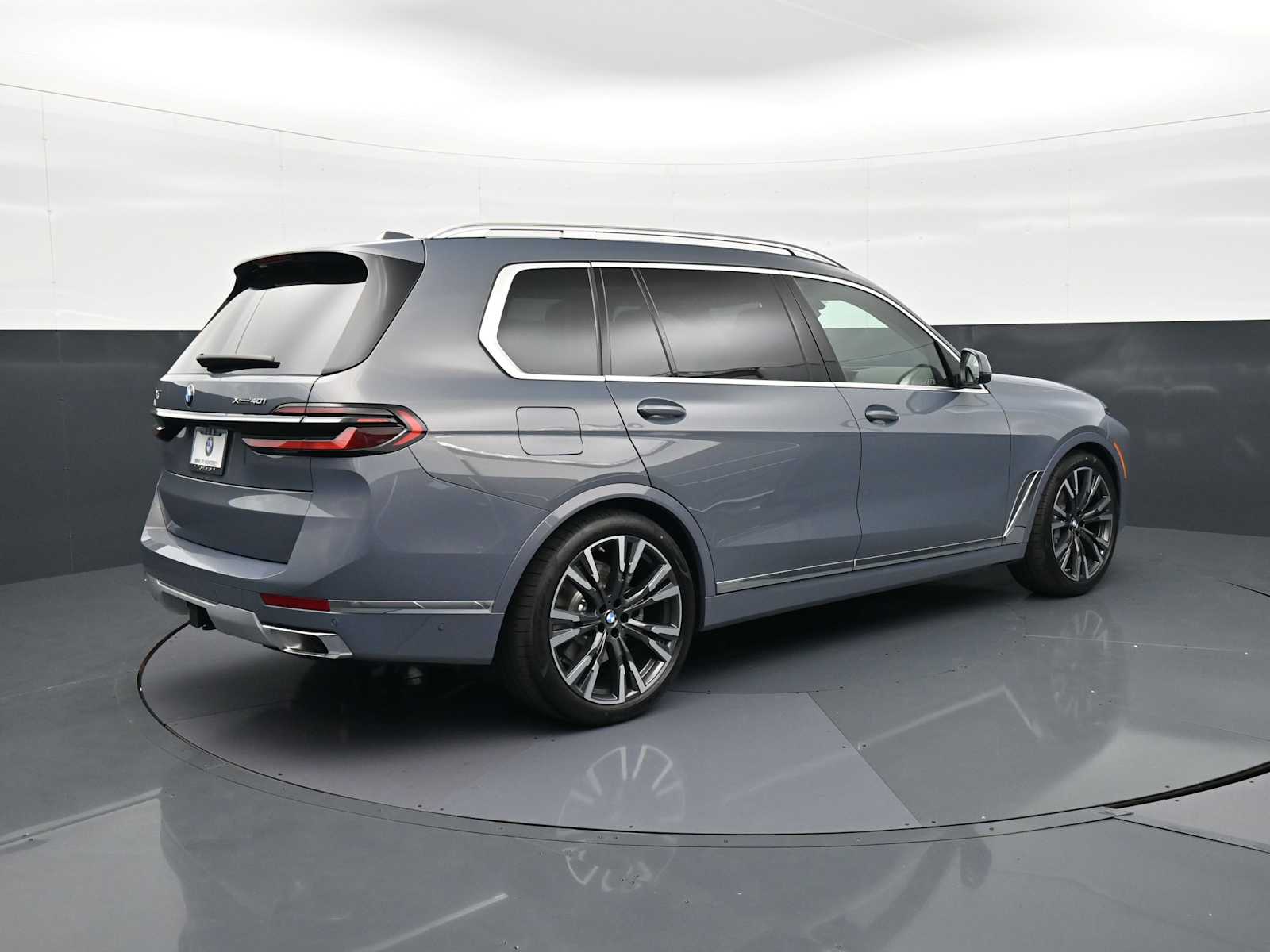 Thumbnail: 2026 BMW X7 - 5