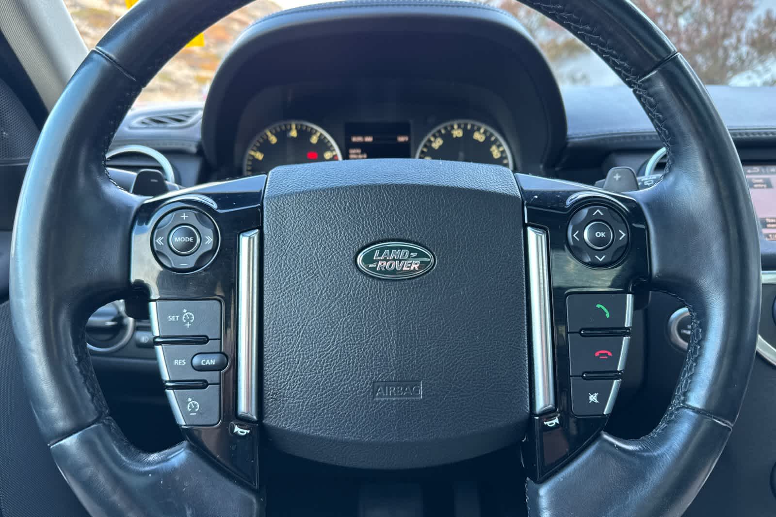 Thumbnail: 2016 Land Rover LR4 - 27