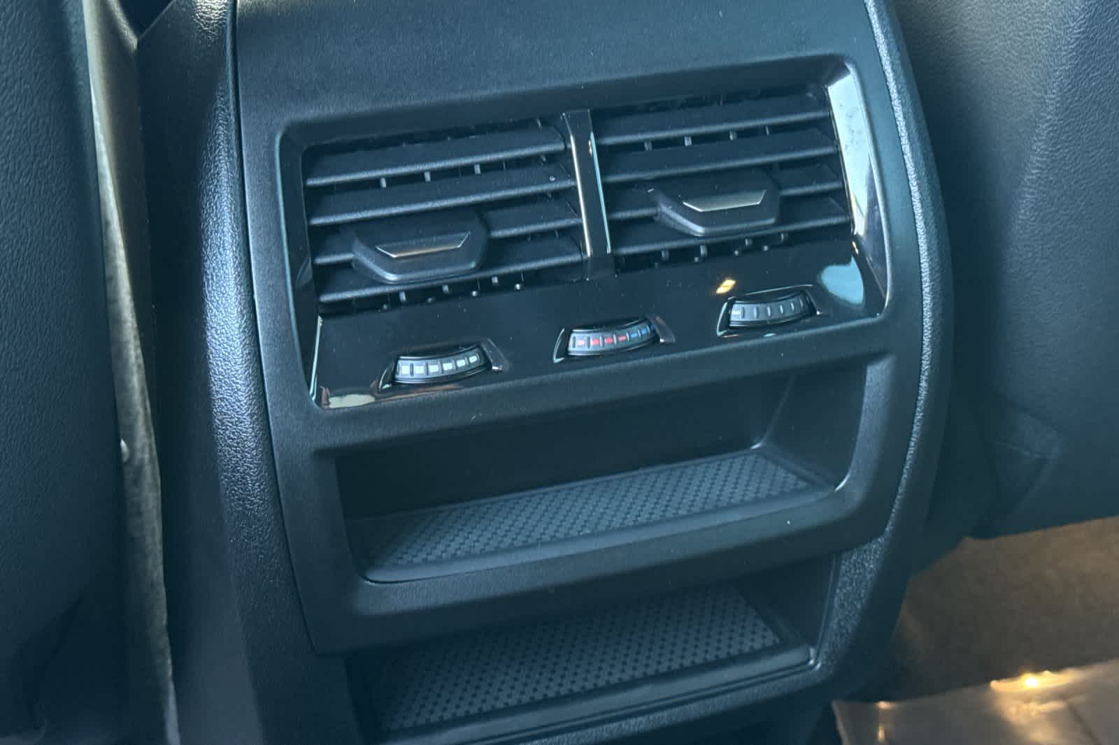 Thumbnail: 2026 BMW X5 - 16