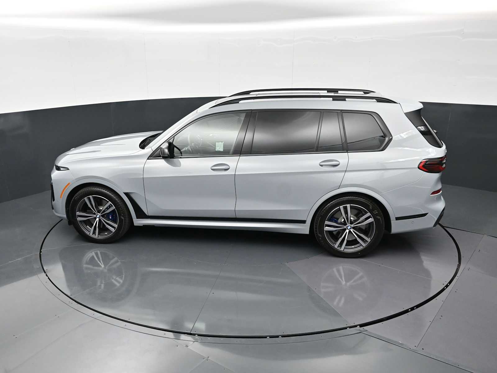 Thumbnail: 2026 BMW X7 - 23