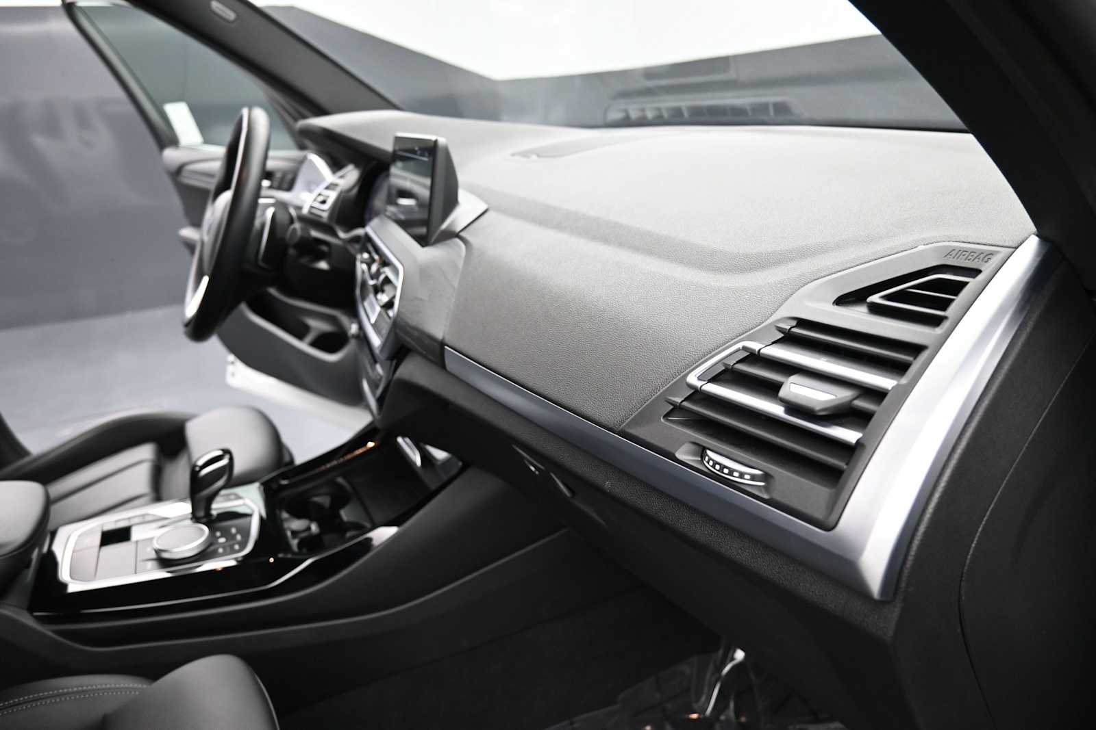 Thumbnail: 2024 BMW X3 - 16