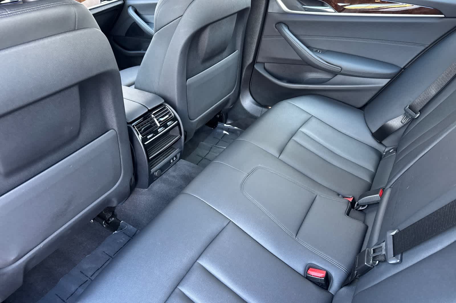 Thumbnail: 2020 BMW 5 Series - 4