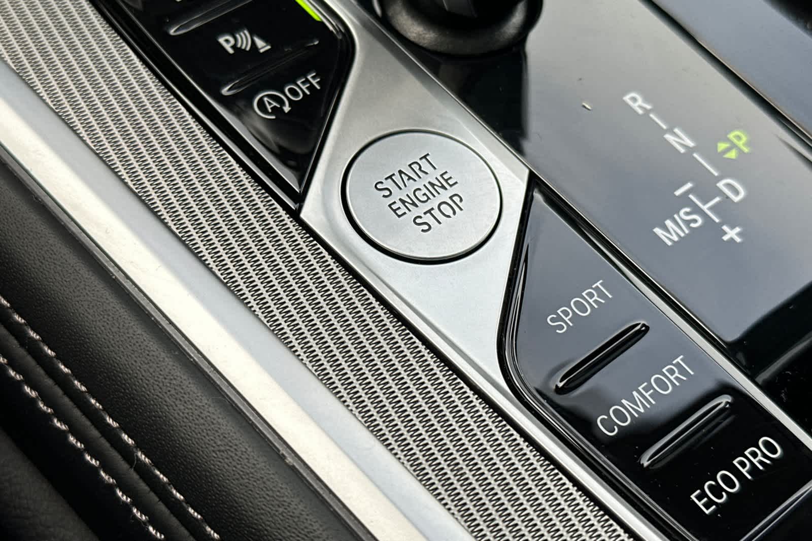 Thumbnail: 2025 BMW 8 Series - 24