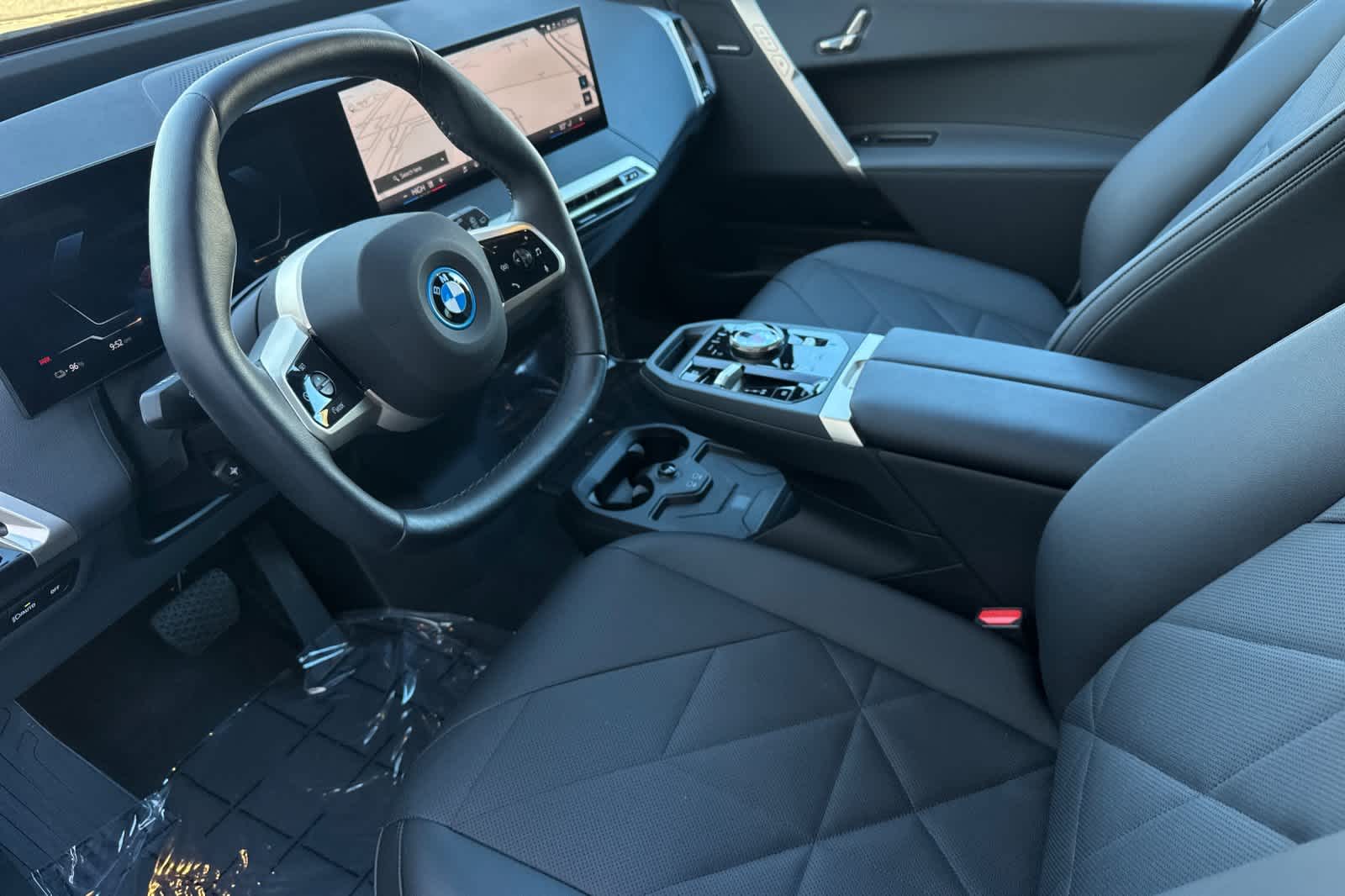 Thumbnail: 2025 BMW iX - 11