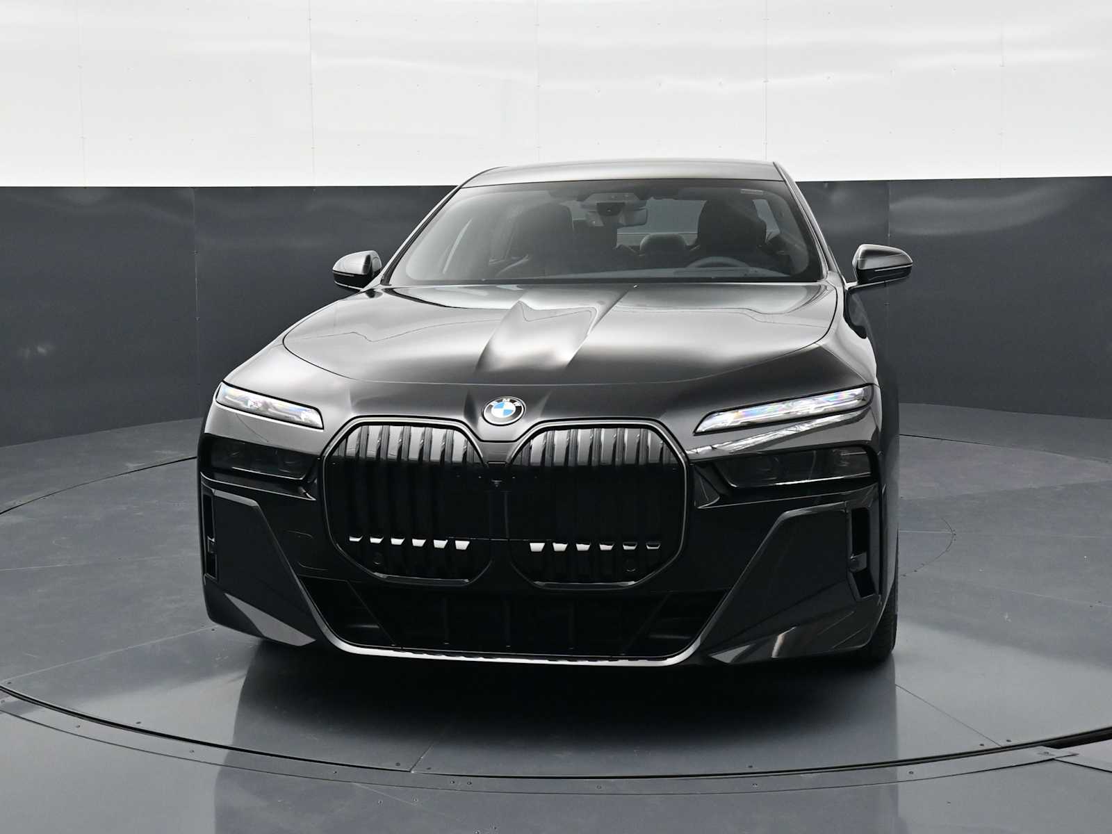 Thumbnail: 2026 BMW 7 Series - 2