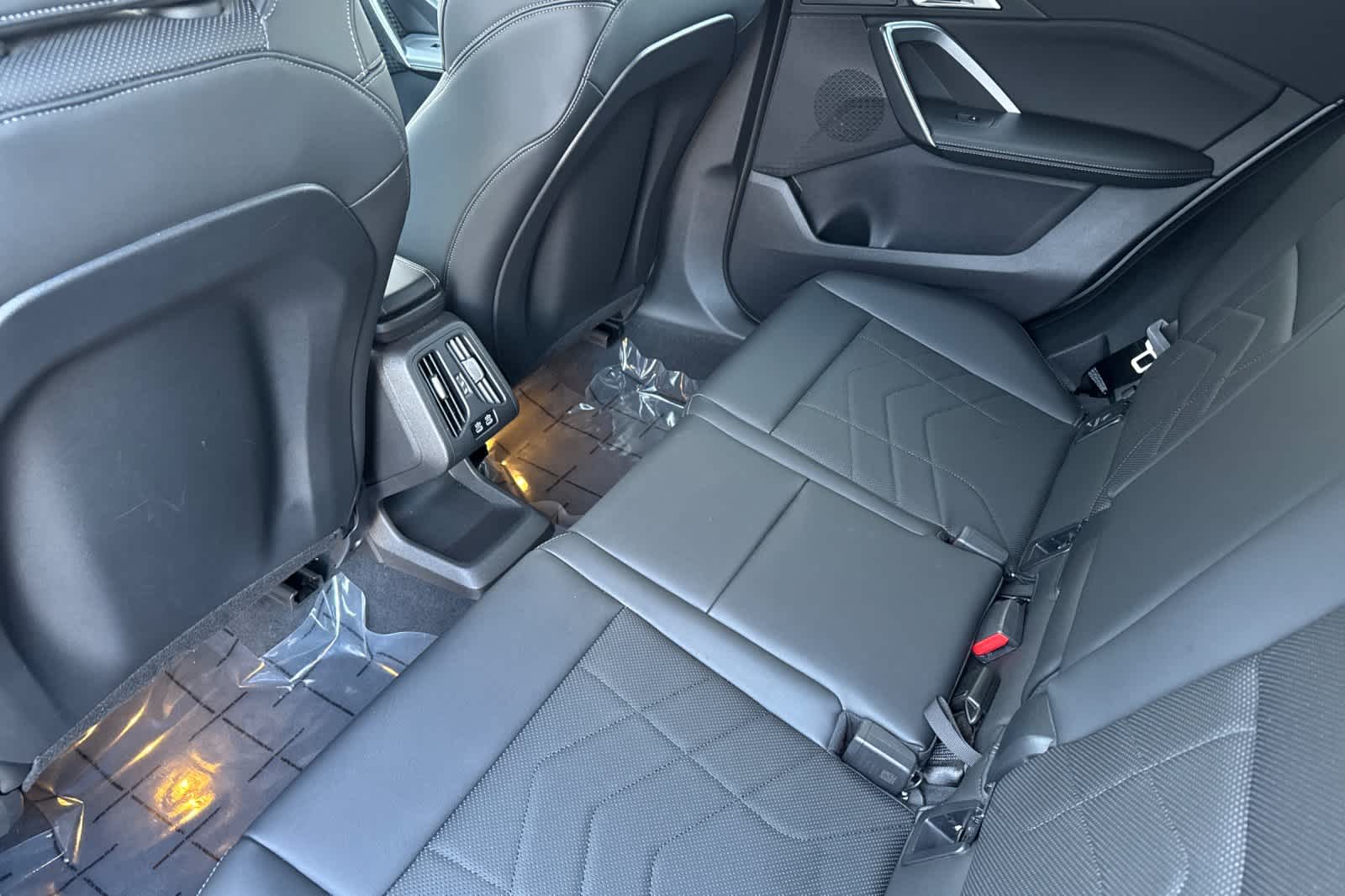 2025 Bmw X2 xDrive28i photo 3