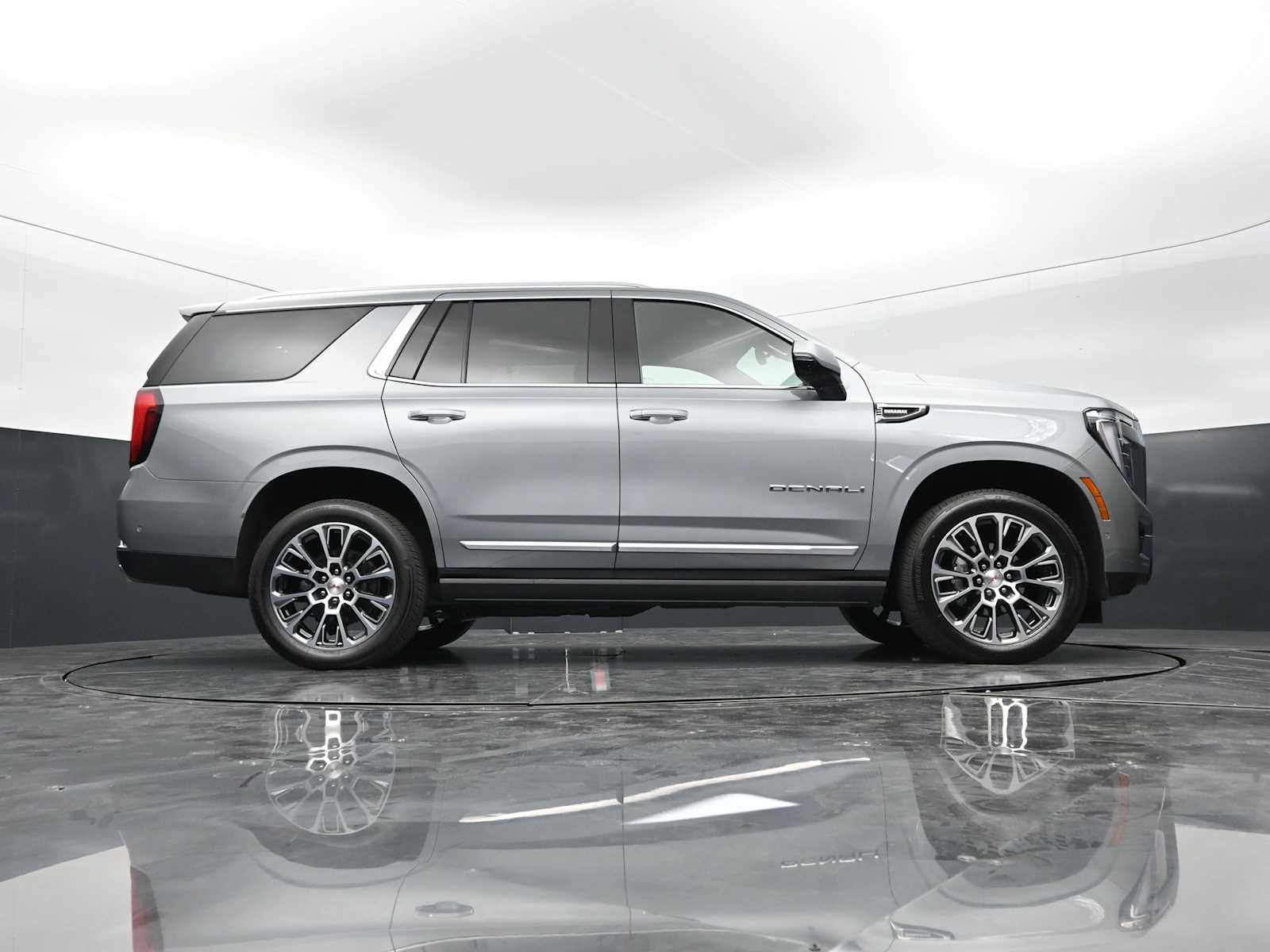 Thumbnail: 2025 GMC Yukon - 28
