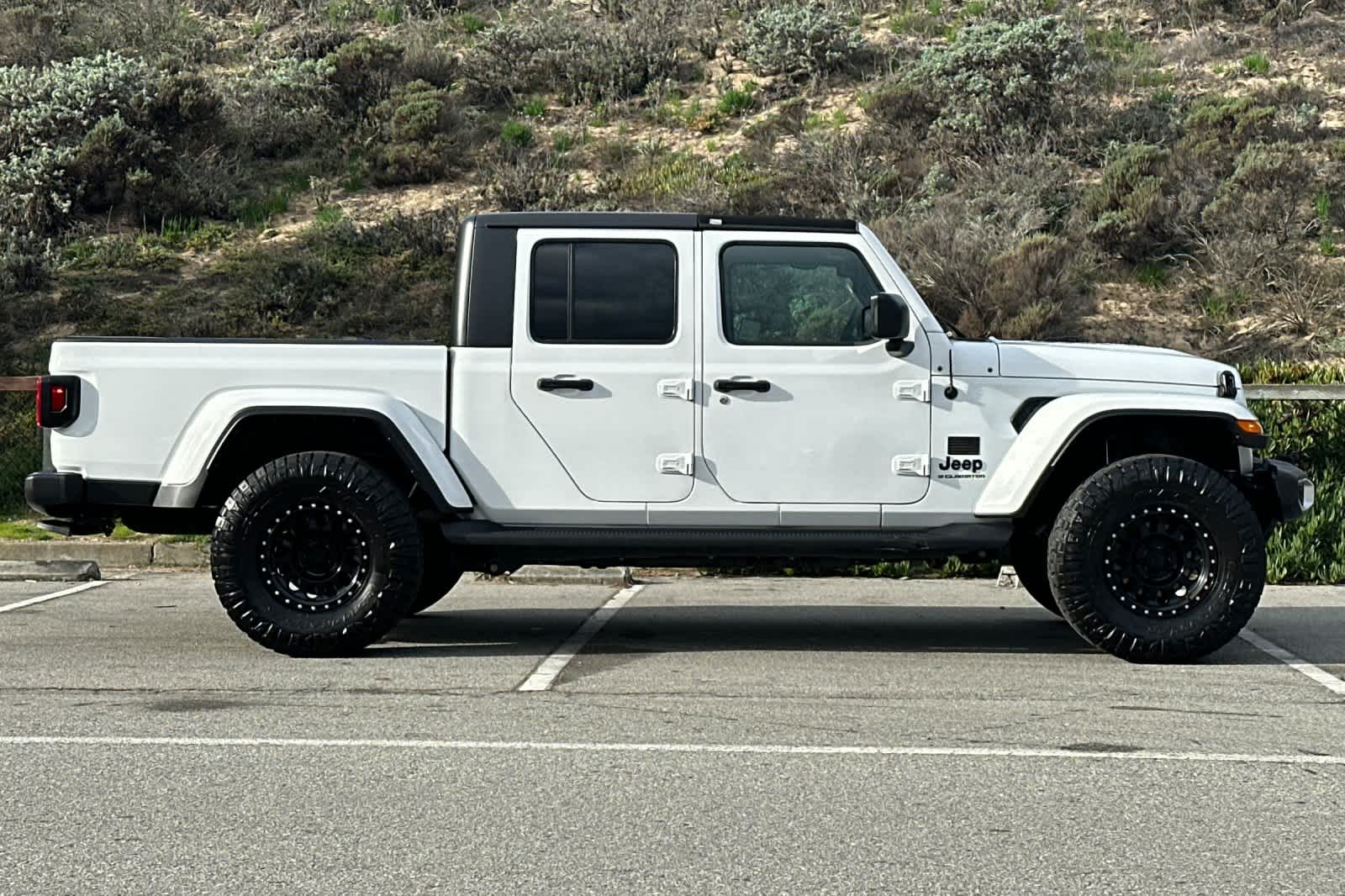 Thumbnail: 2023 Jeep Gladiator - 6