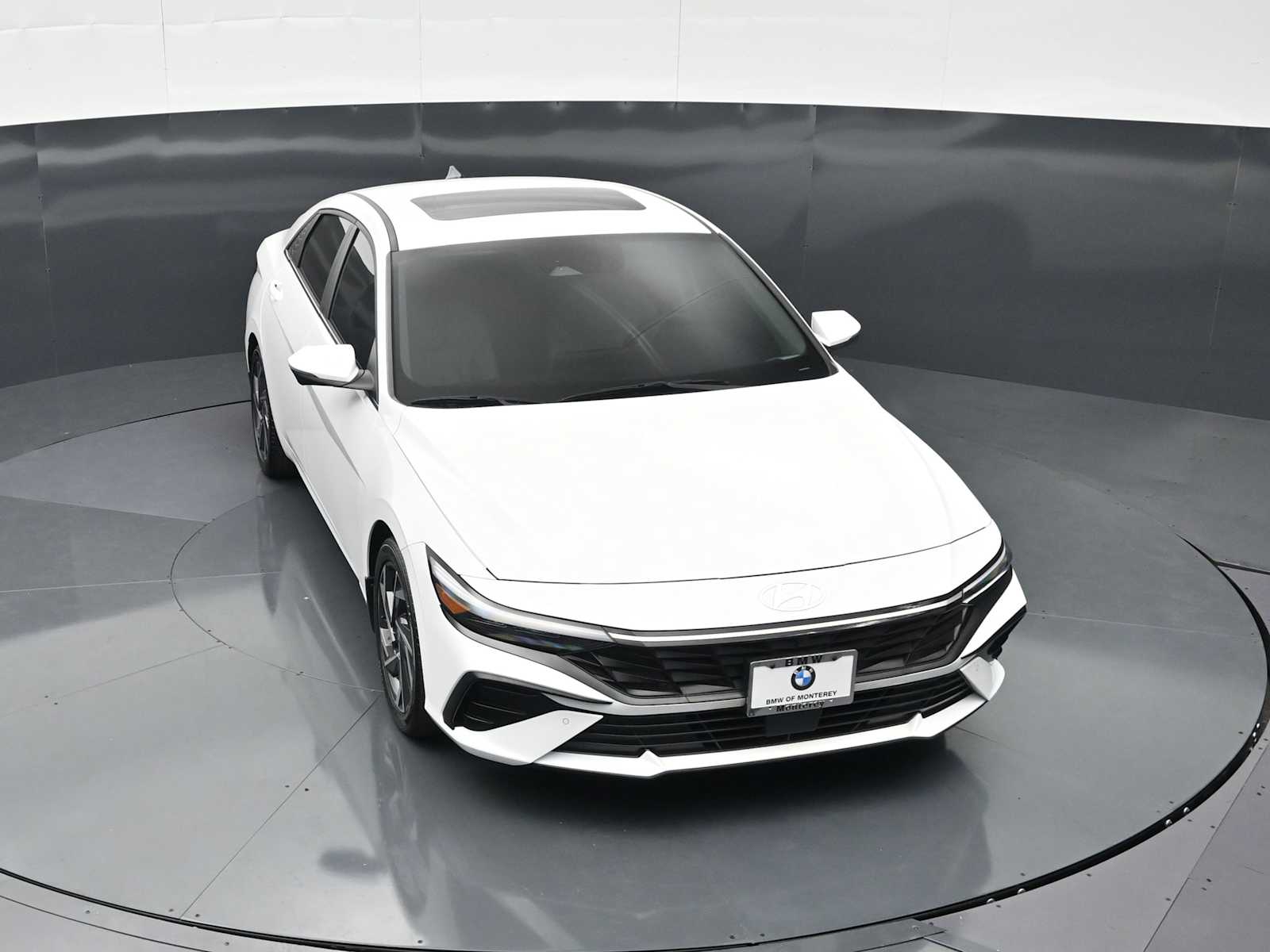 2024 Hyundai Elantra Limited - Photo 19