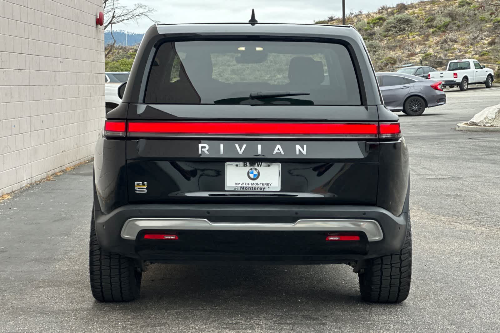 Thumbnail: 2023 Rivian R1S - 8