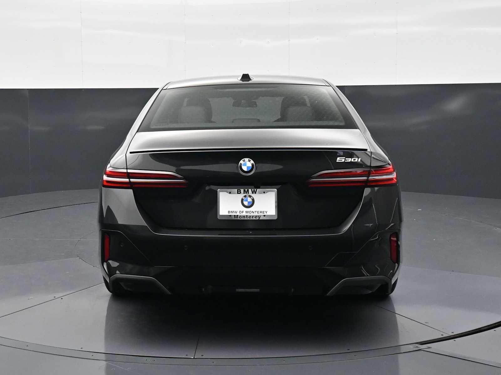 Thumbnail: 2026 BMW 5 Series - 6