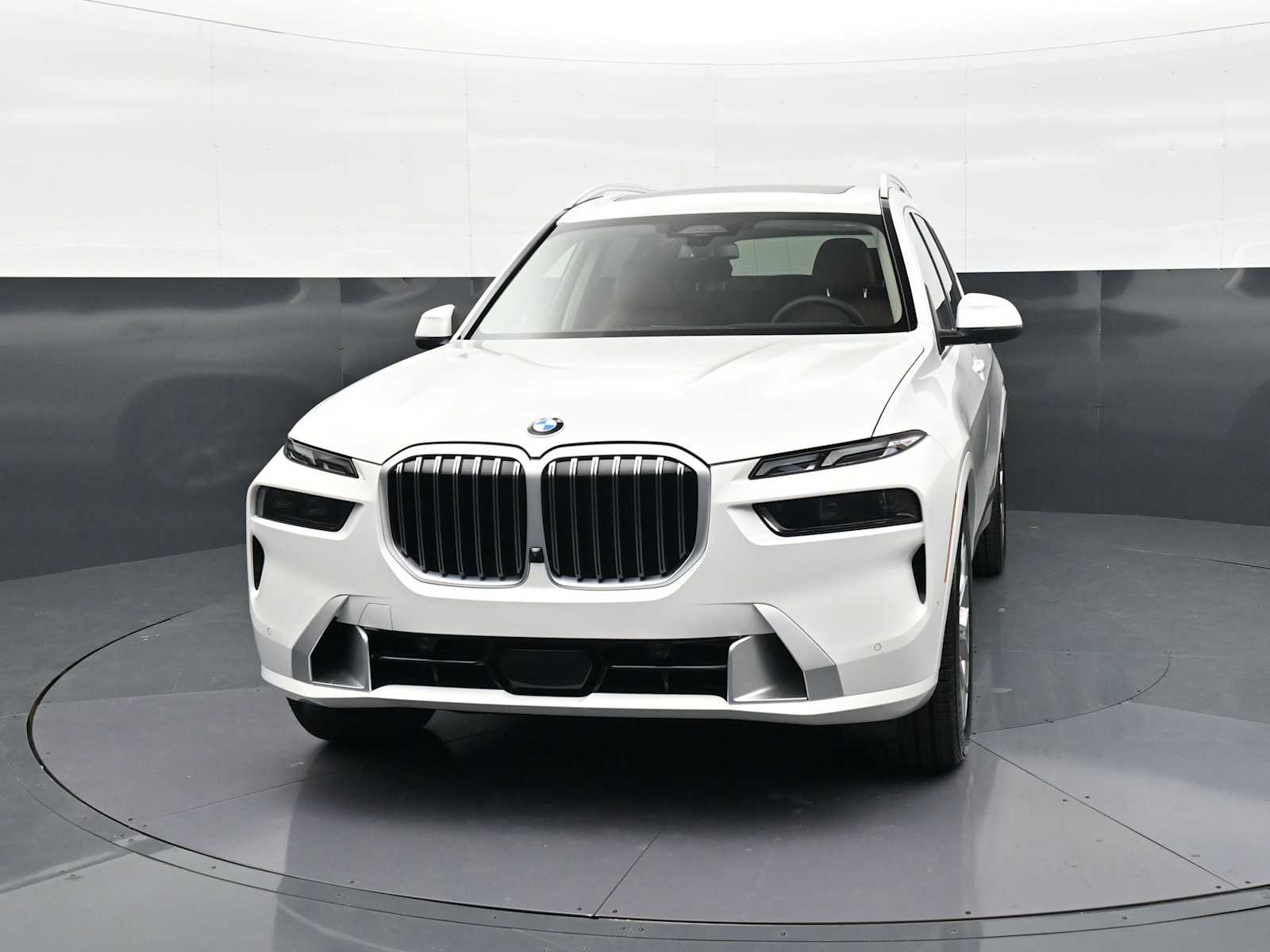 Thumbnail: 2027 BMW X7 - 2