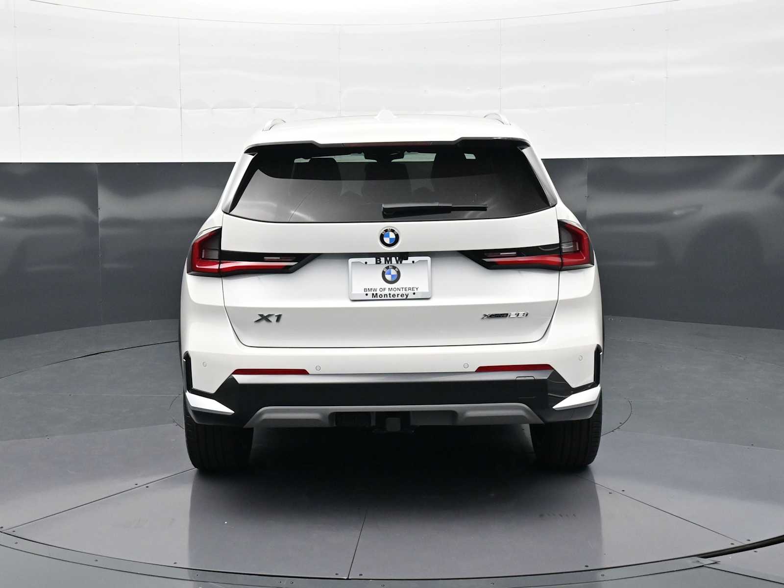 Thumbnail: 2026 BMW X1 - 6