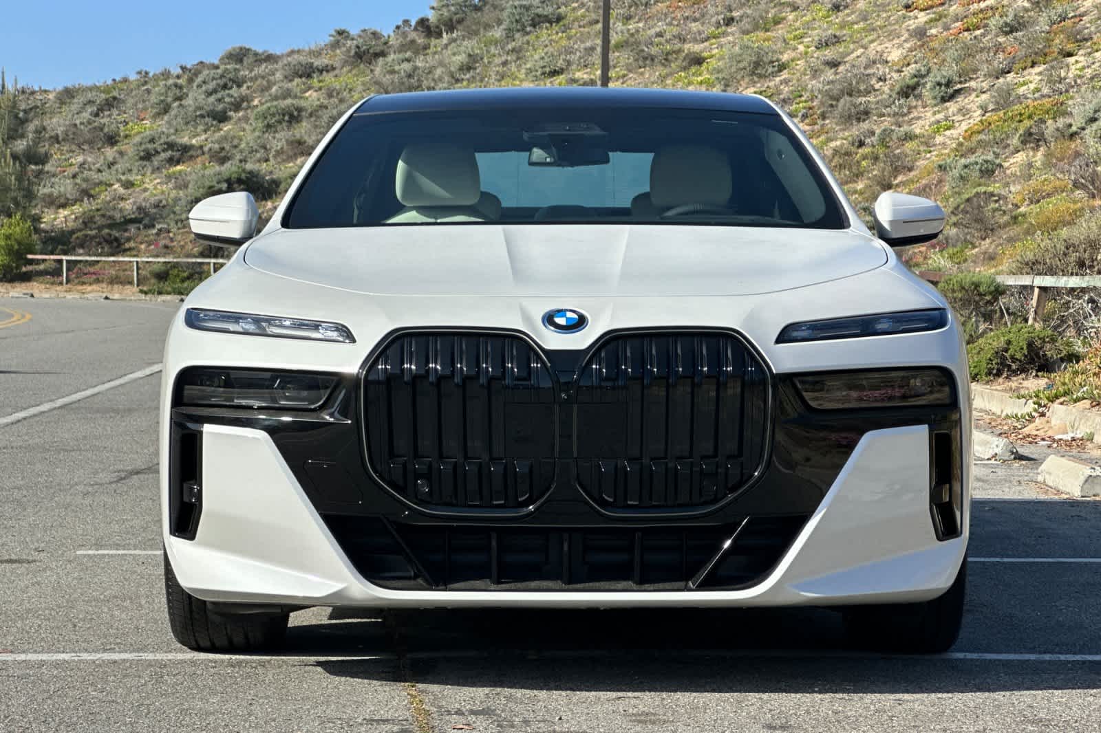 Thumbnail: 2025 BMW 7 Series - 10