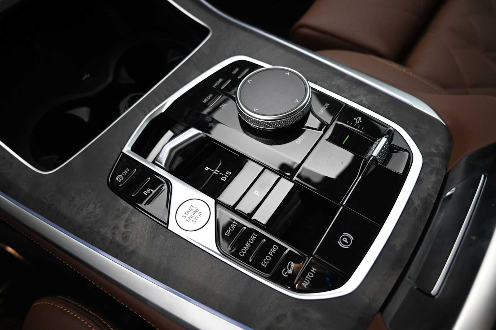 Thumbnail: 2026 BMW X5 - 12