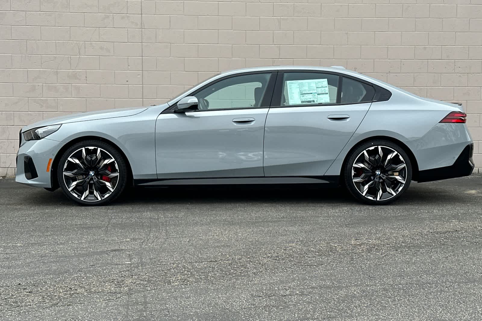 Thumbnail: 2024 BMW 5 Series - 5
