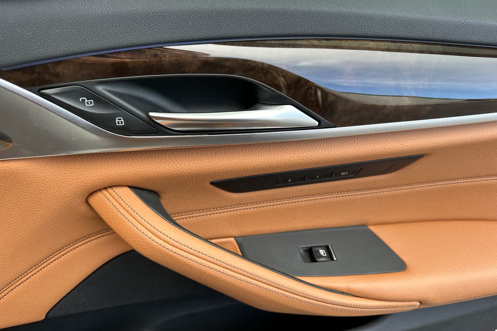 Thumbnail: 2018 BMW 5 Series - 18