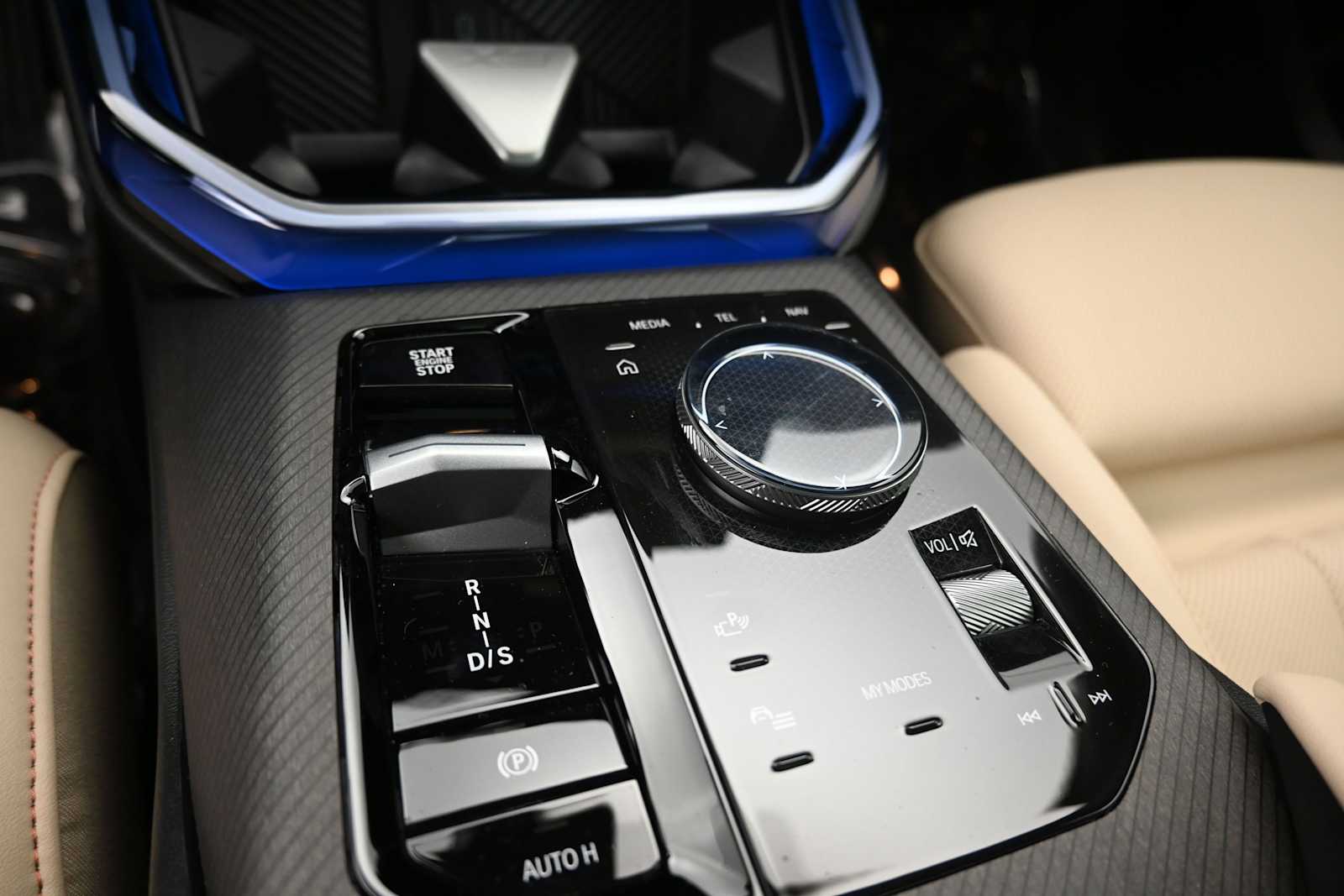 2026 BMW X3 30 - Photo 14