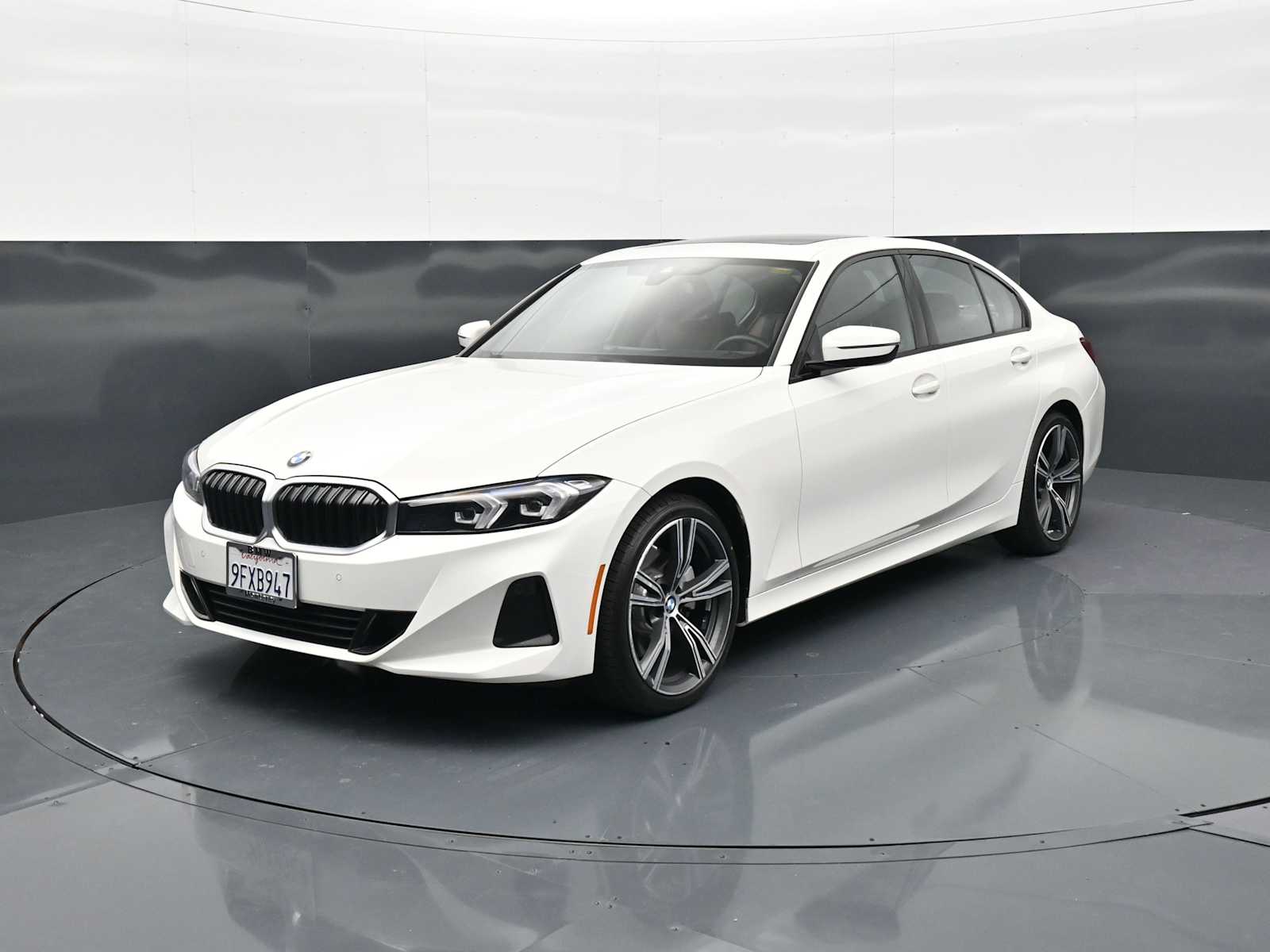2023 BMW 3 Series 330i Sedan's photo