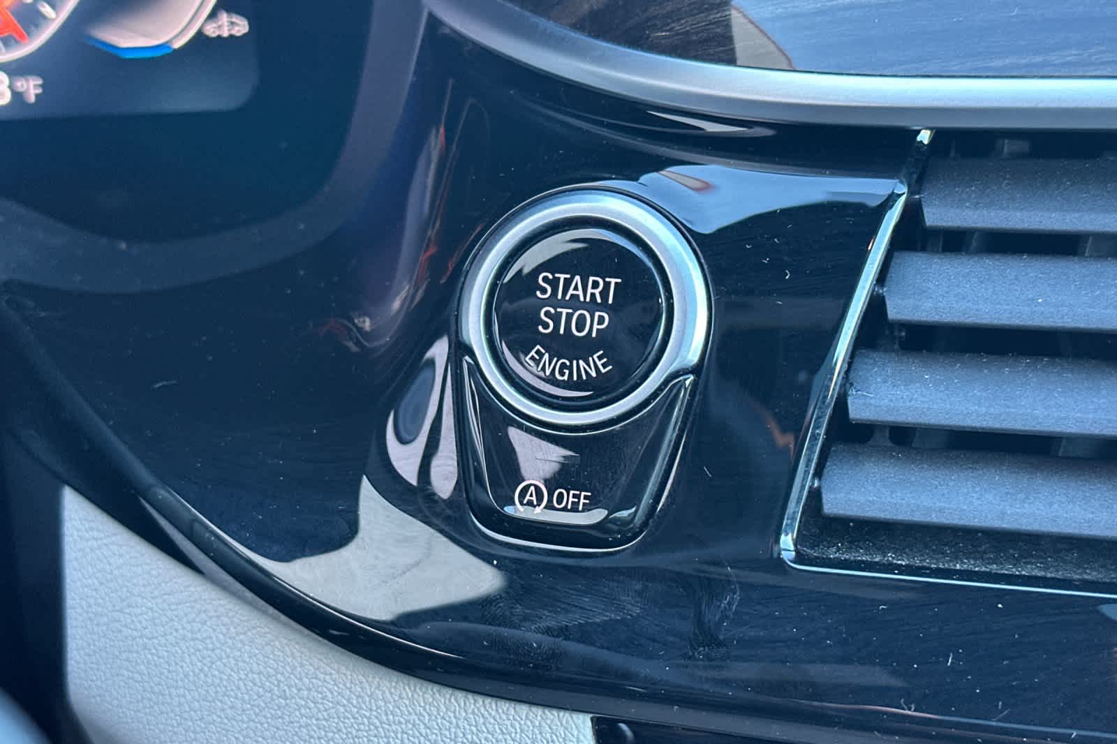 Thumbnail: 2023 BMW 5 Series - 25