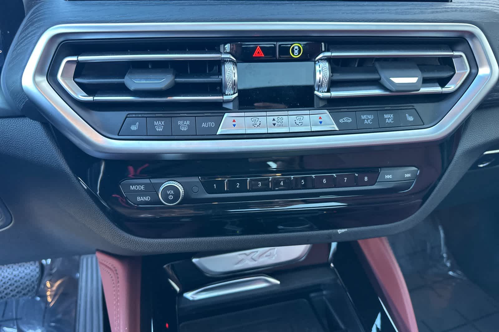 Thumbnail: 2023 BMW X4 - 24