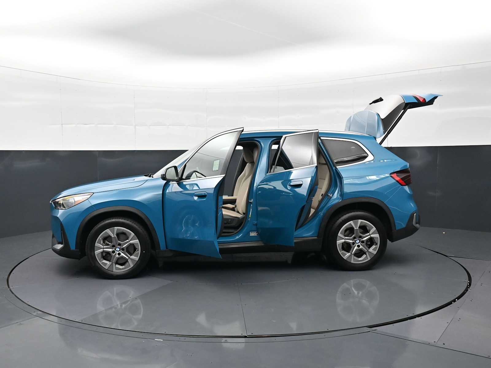 2023 BMW X1 28i - Photo 35