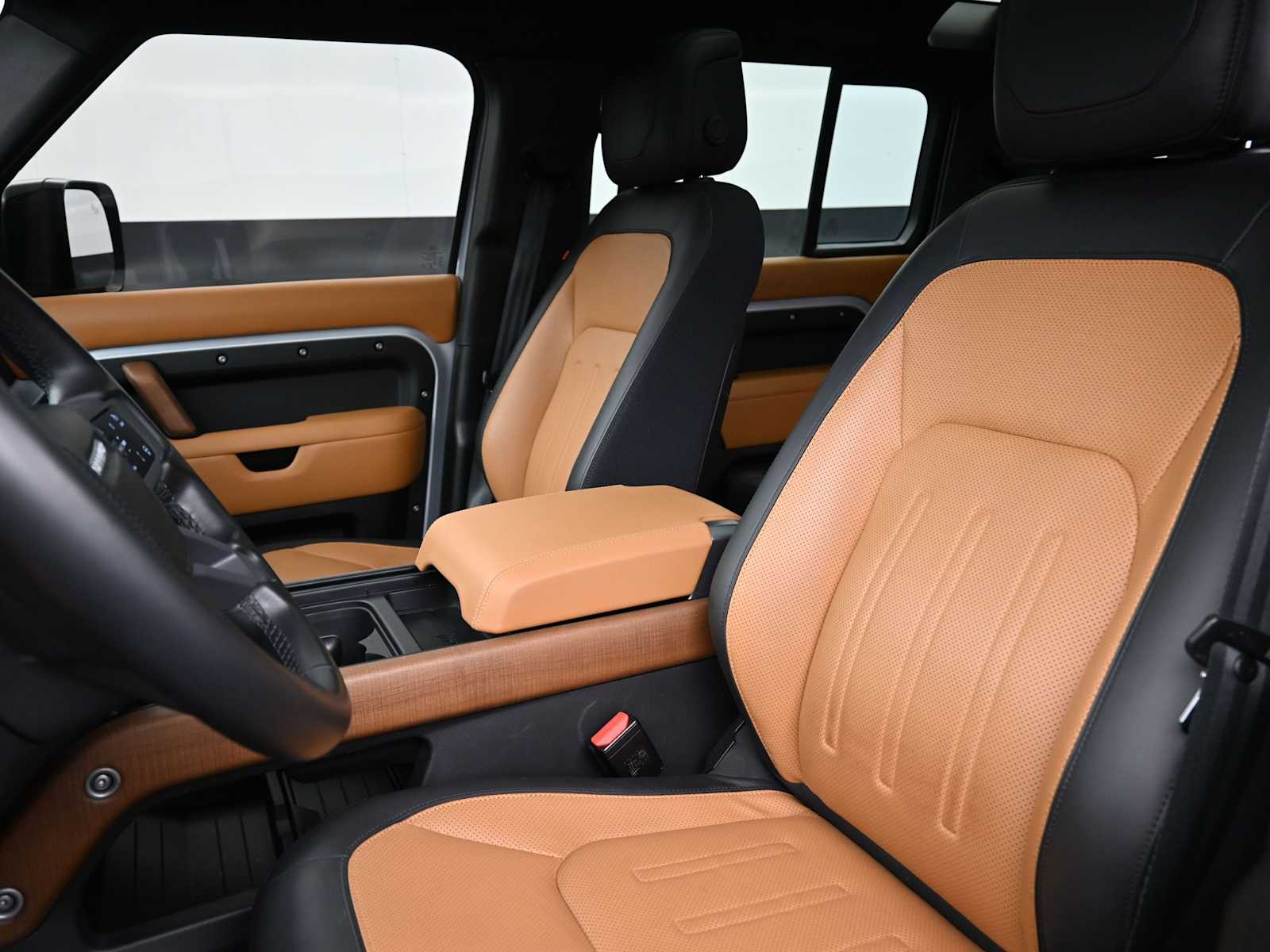 Thumbnail: 2022 Land Rover Defender - 10