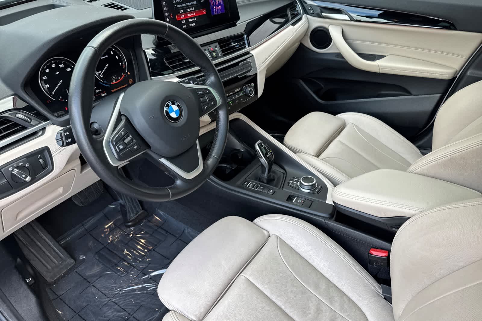 Thumbnail: 2022 BMW X2 - 11